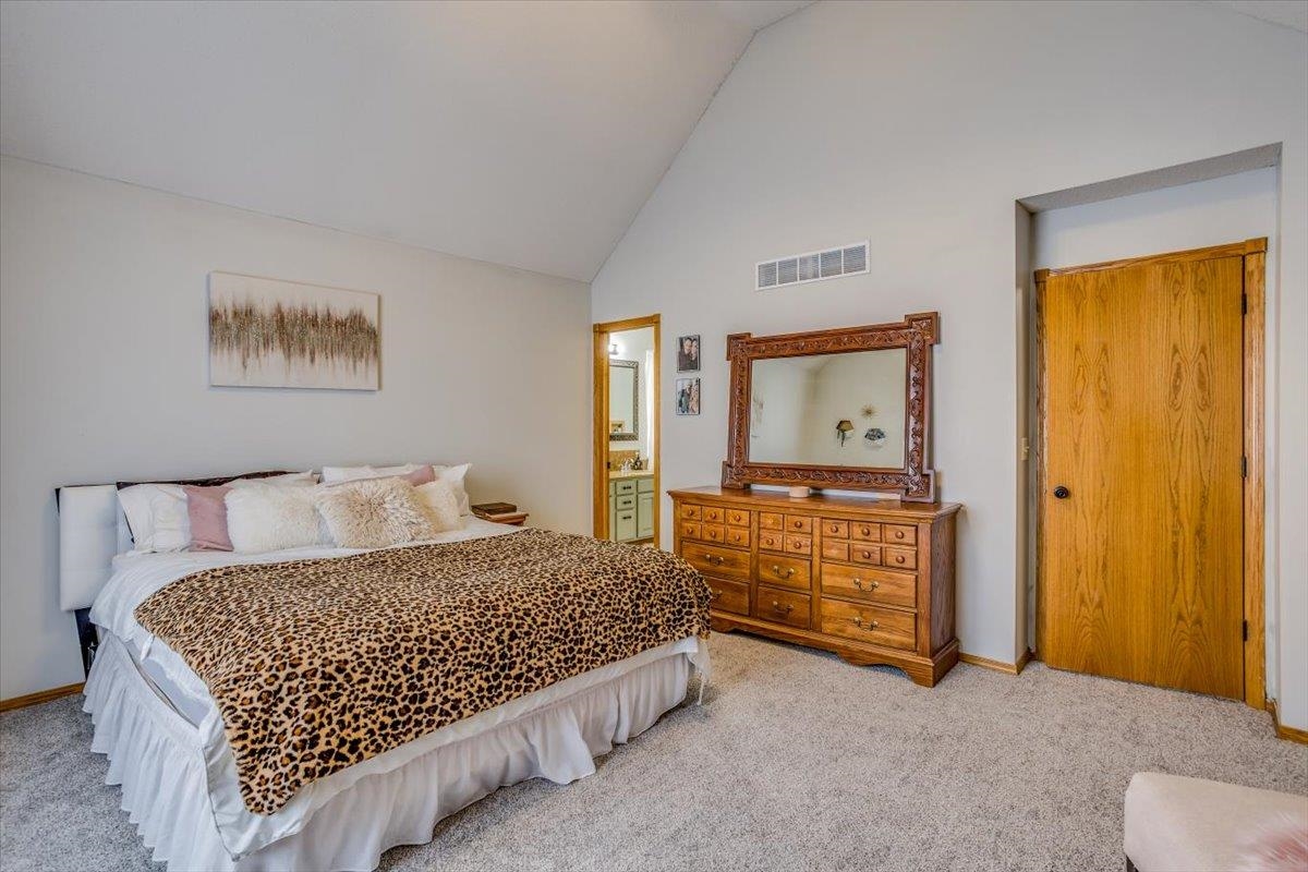 Derby, Kansas 67037, United States, 5 Bedrooms Bedrooms, ,3 BathroomsBathrooms,Residential,Pending,57696