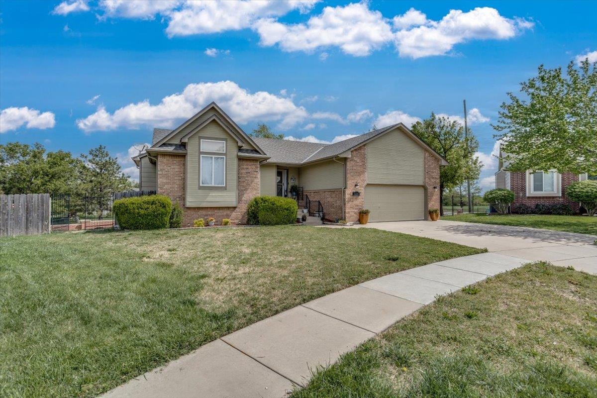 Derby, Kansas 67037, United States, 5 Bedrooms Bedrooms, ,3 BathroomsBathrooms,Residential,Pending,57696