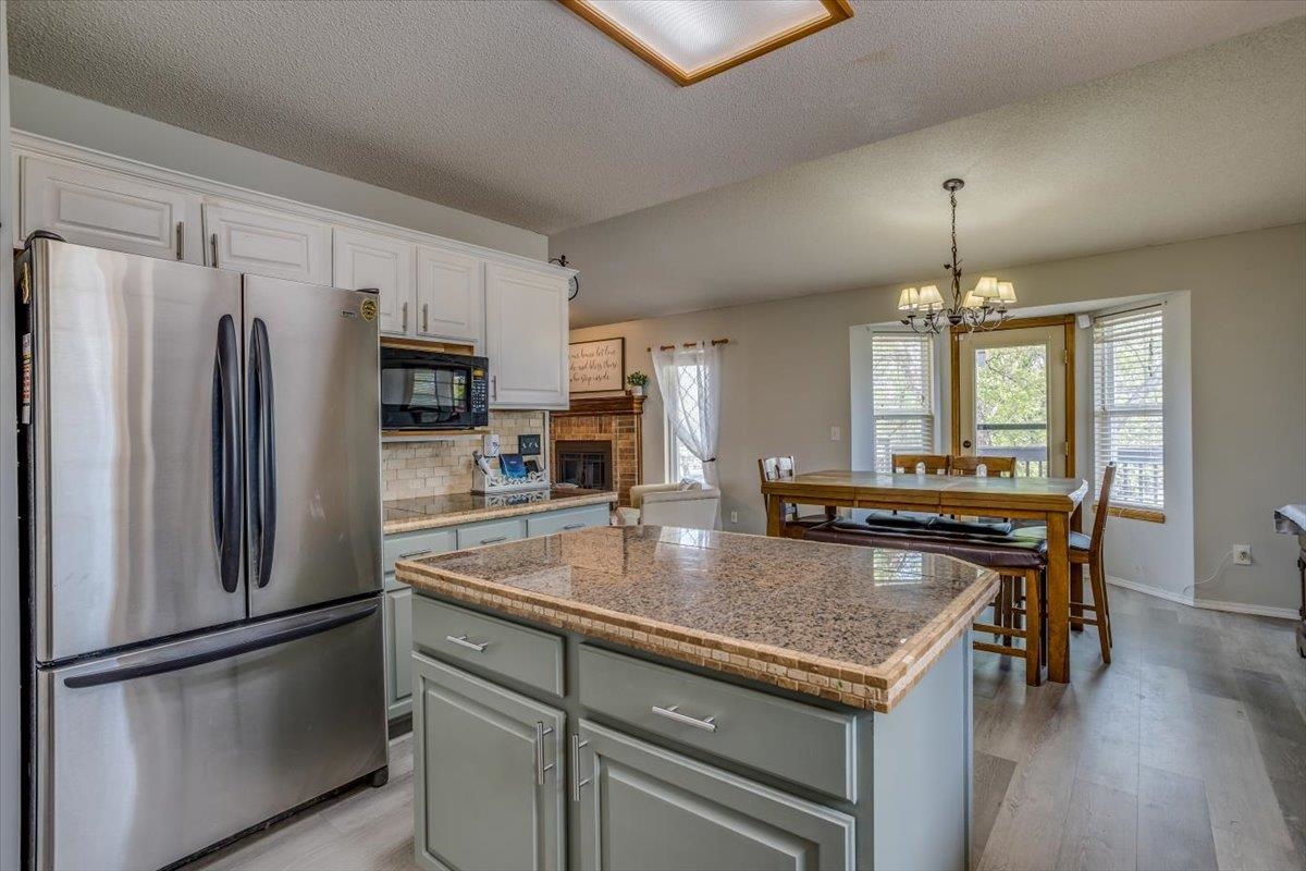 Derby, Kansas 67037, United States, 5 Bedrooms Bedrooms, ,3 BathroomsBathrooms,Residential,Pending,57696