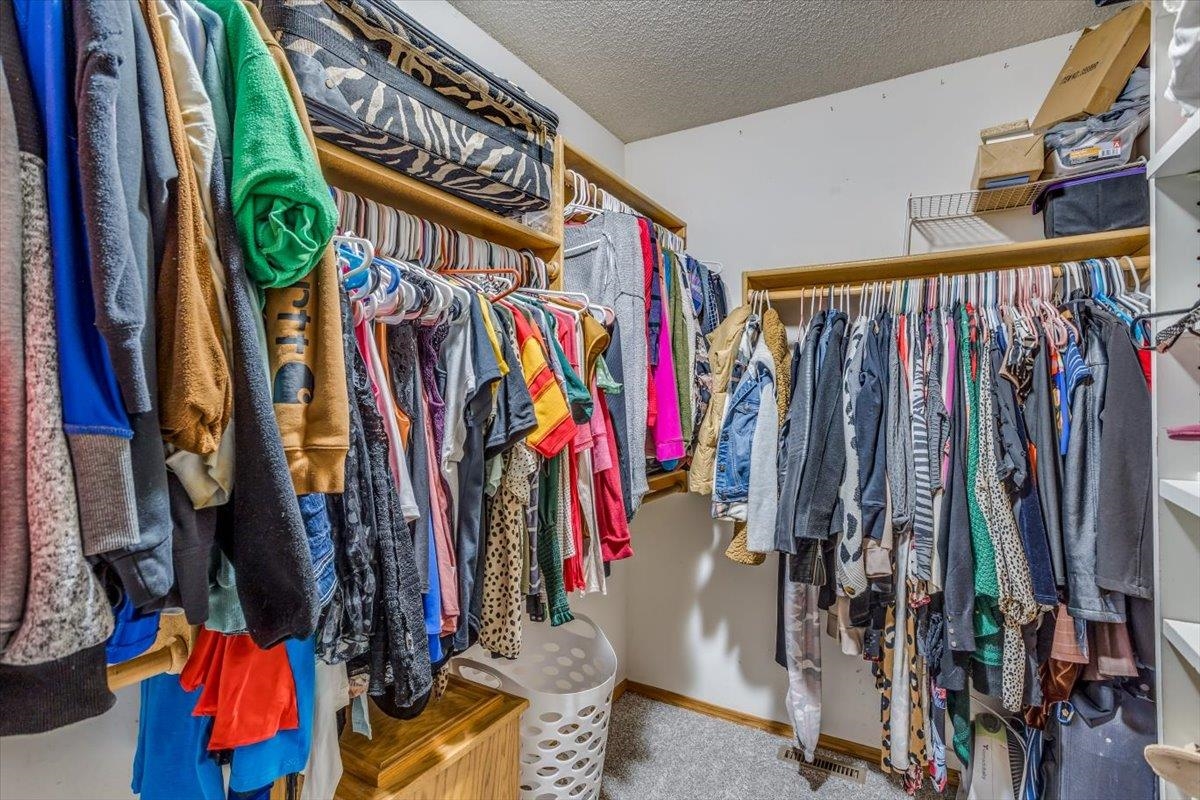 Derby, Kansas 67037, United States, 5 Bedrooms Bedrooms, ,3 BathroomsBathrooms,Residential,Pending,57696