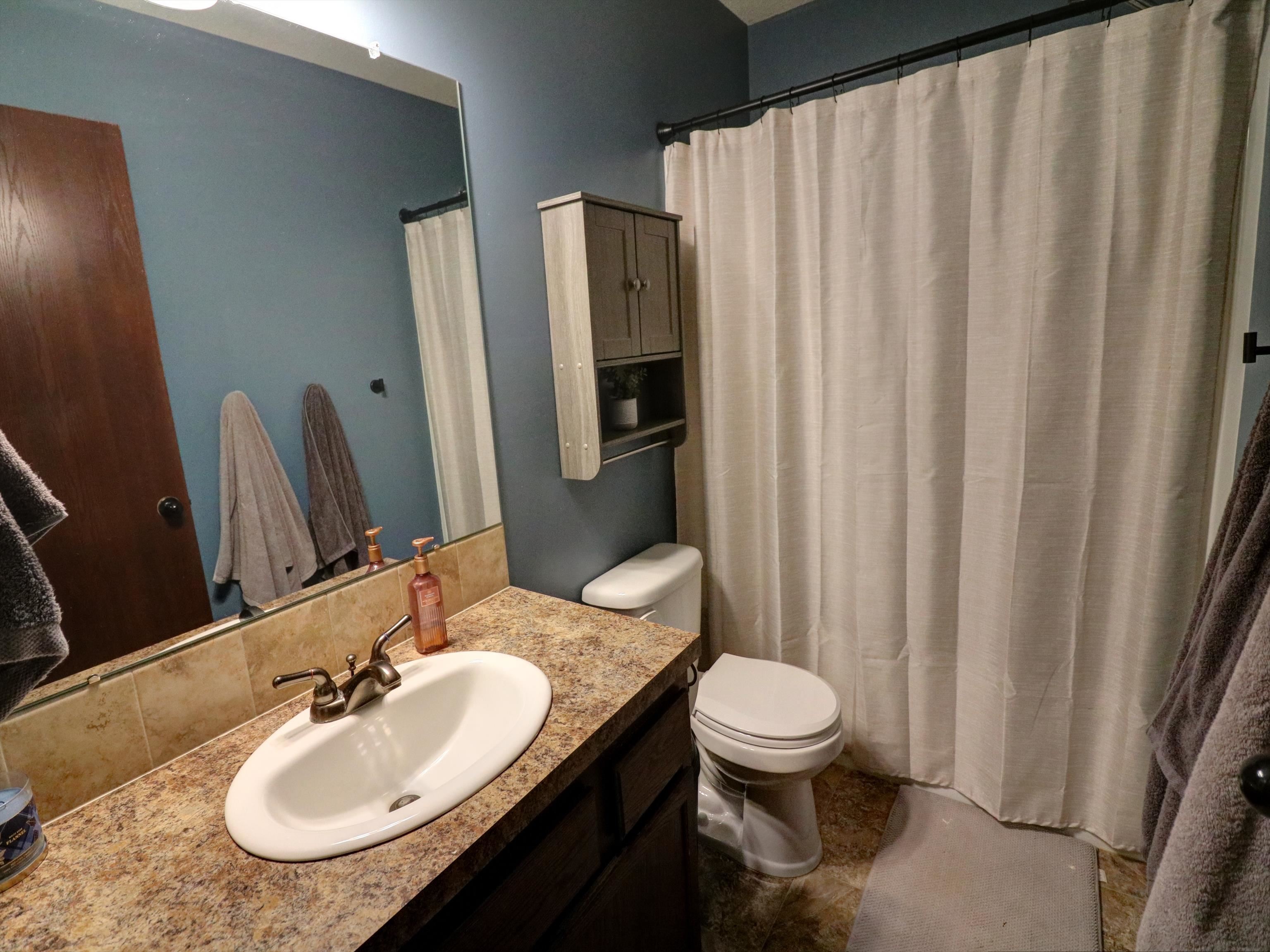 2015 S Poplar St, Newton, Virginia image 13