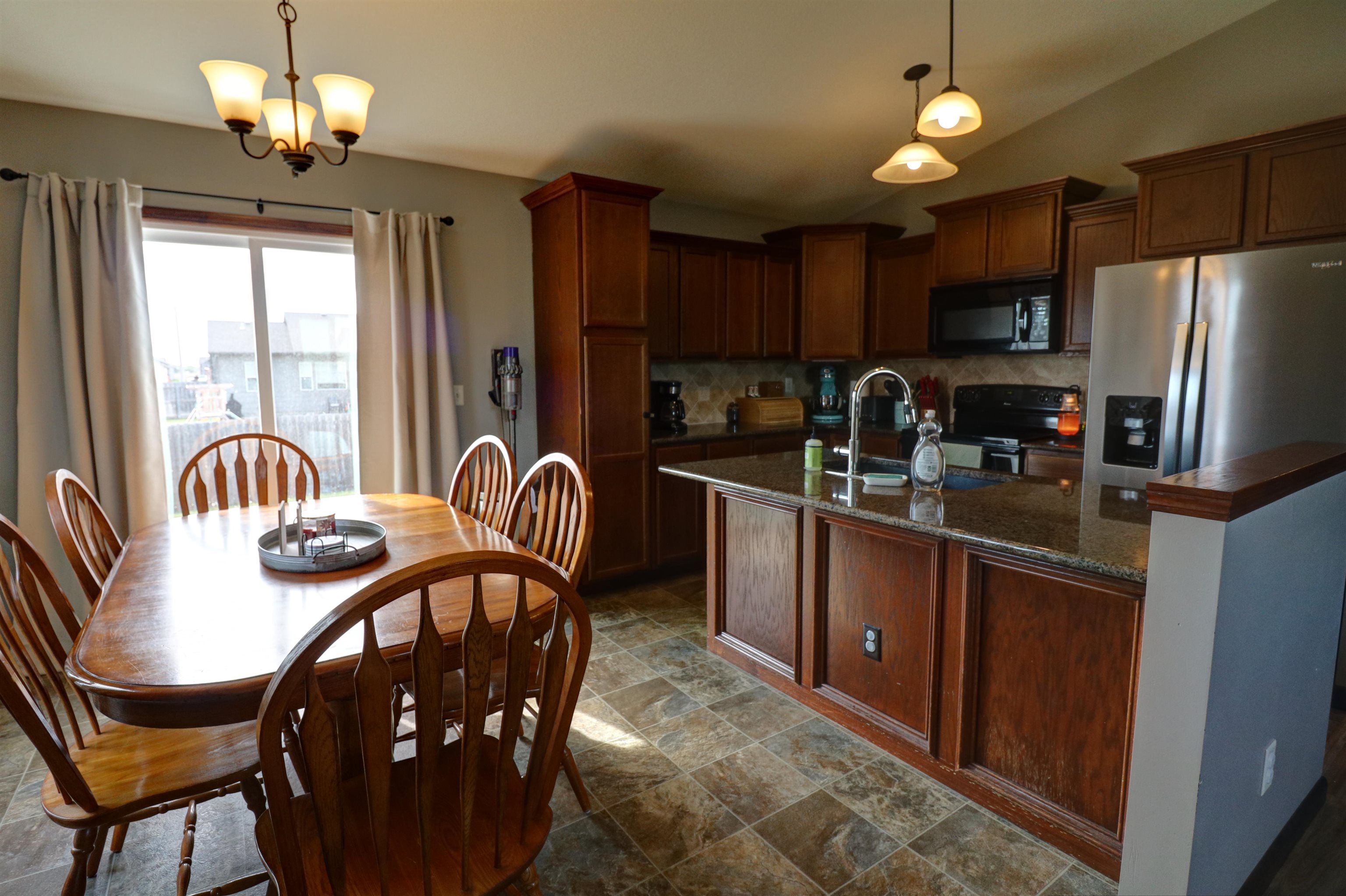 2015 S Poplar St, Newton, Virginia image 7