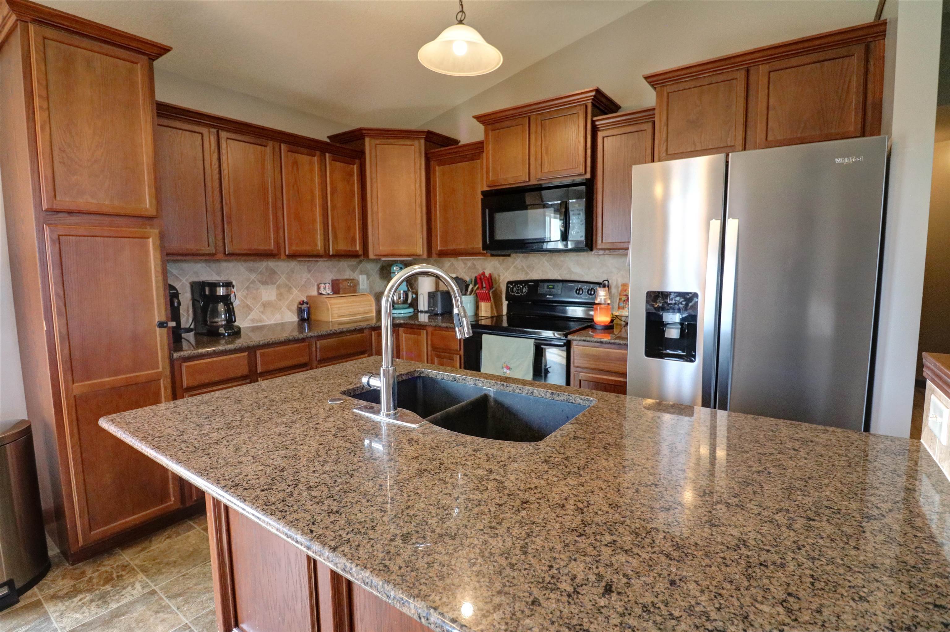 2015 S Poplar St, Newton, Virginia image 9