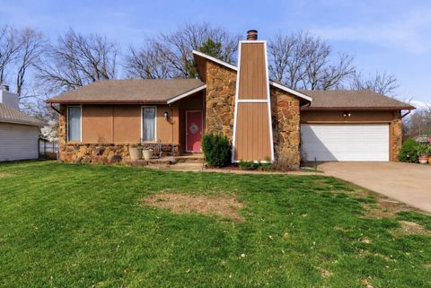 Homes For Sale - 719 N Briarwood Rd<br/> Derby, KS 67037