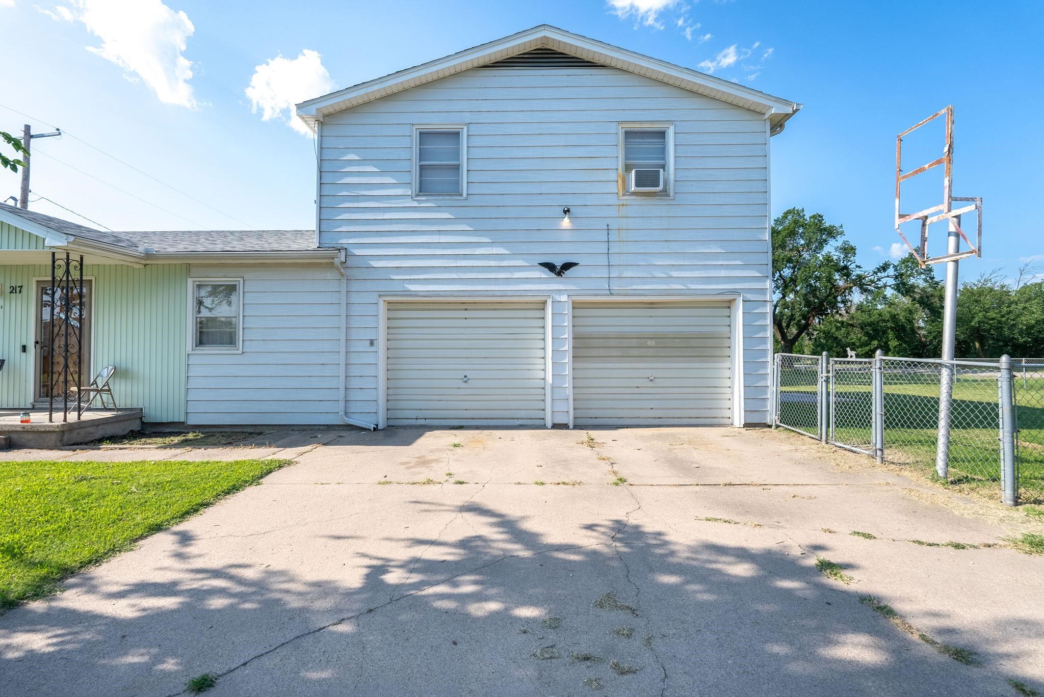 217 W Blaine St, Burrton, Kansas image 3