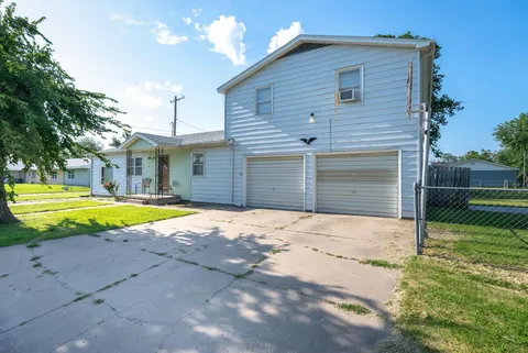 217 W Blaine St, Burrton, KS MLS: 651273
