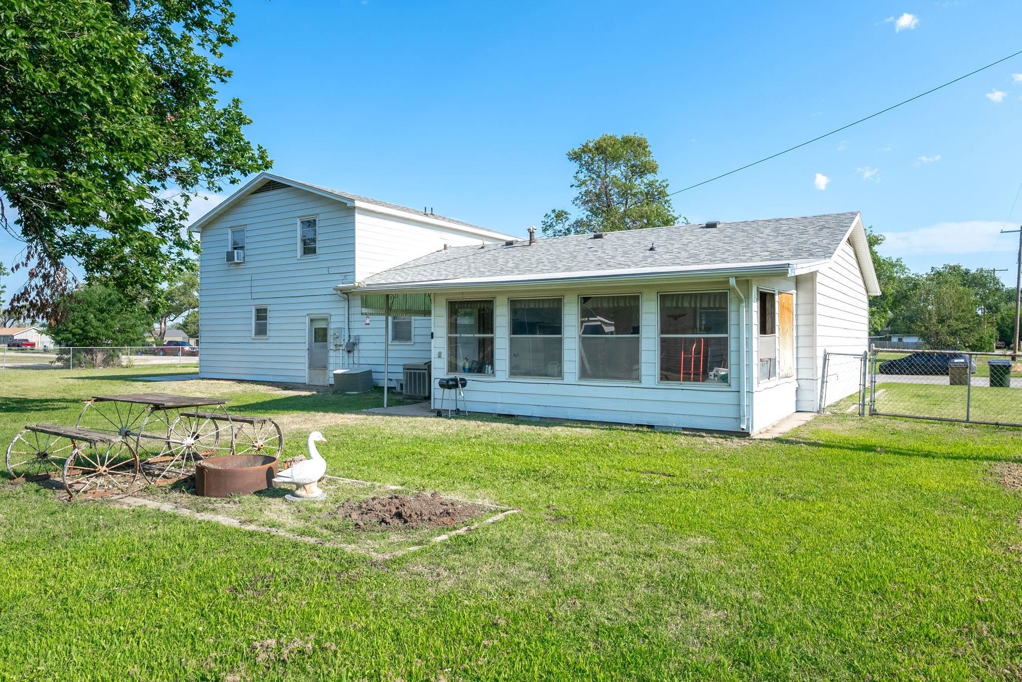 217 W Blaine St, Burrton, Kansas image 32