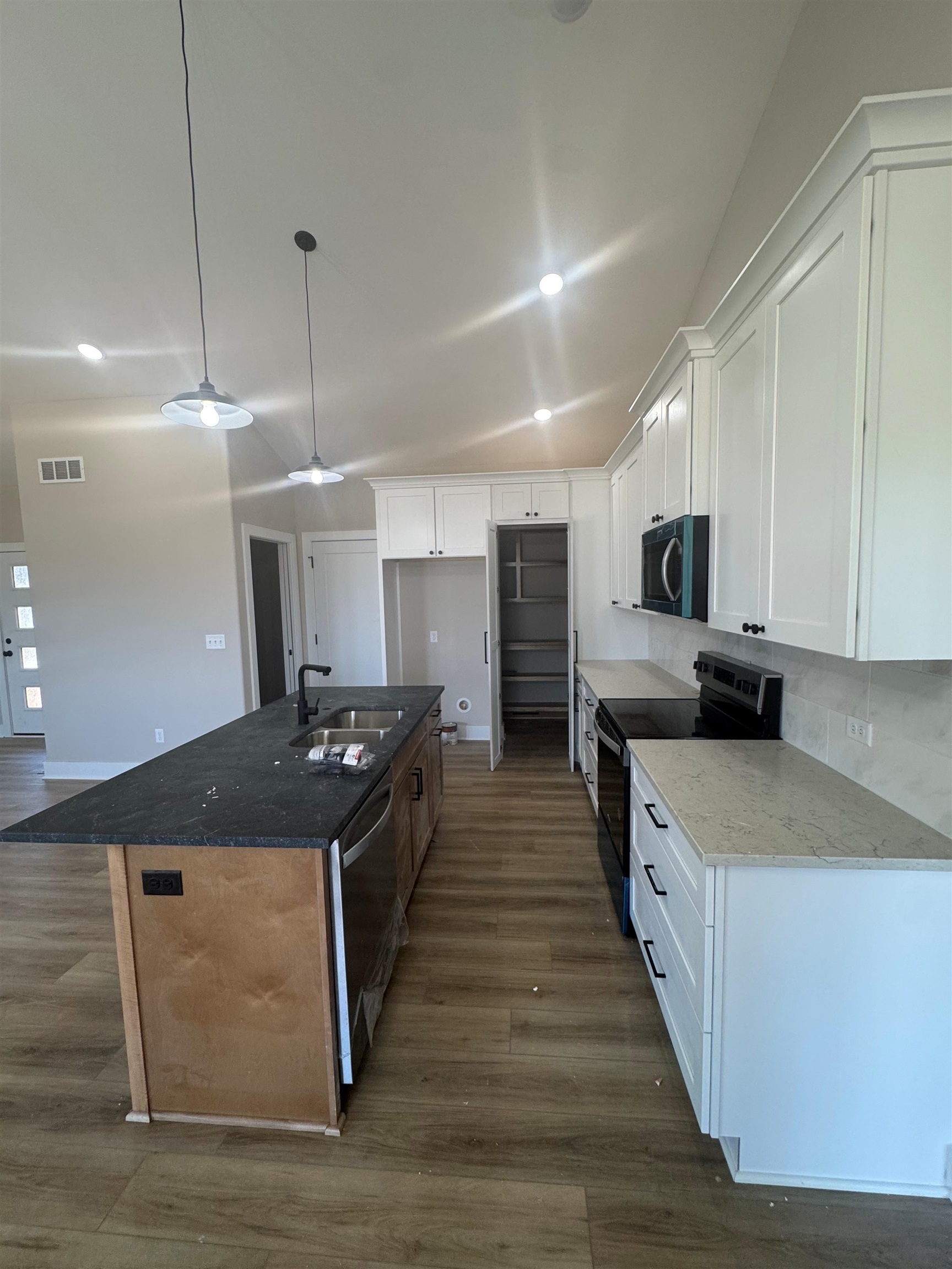 1232 E Outland Ct, Goddard, Kansas image 6