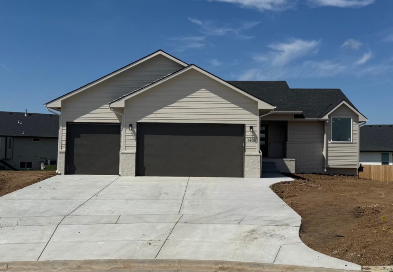 1232 E Outland Ct, Goddard, Kansas image 1