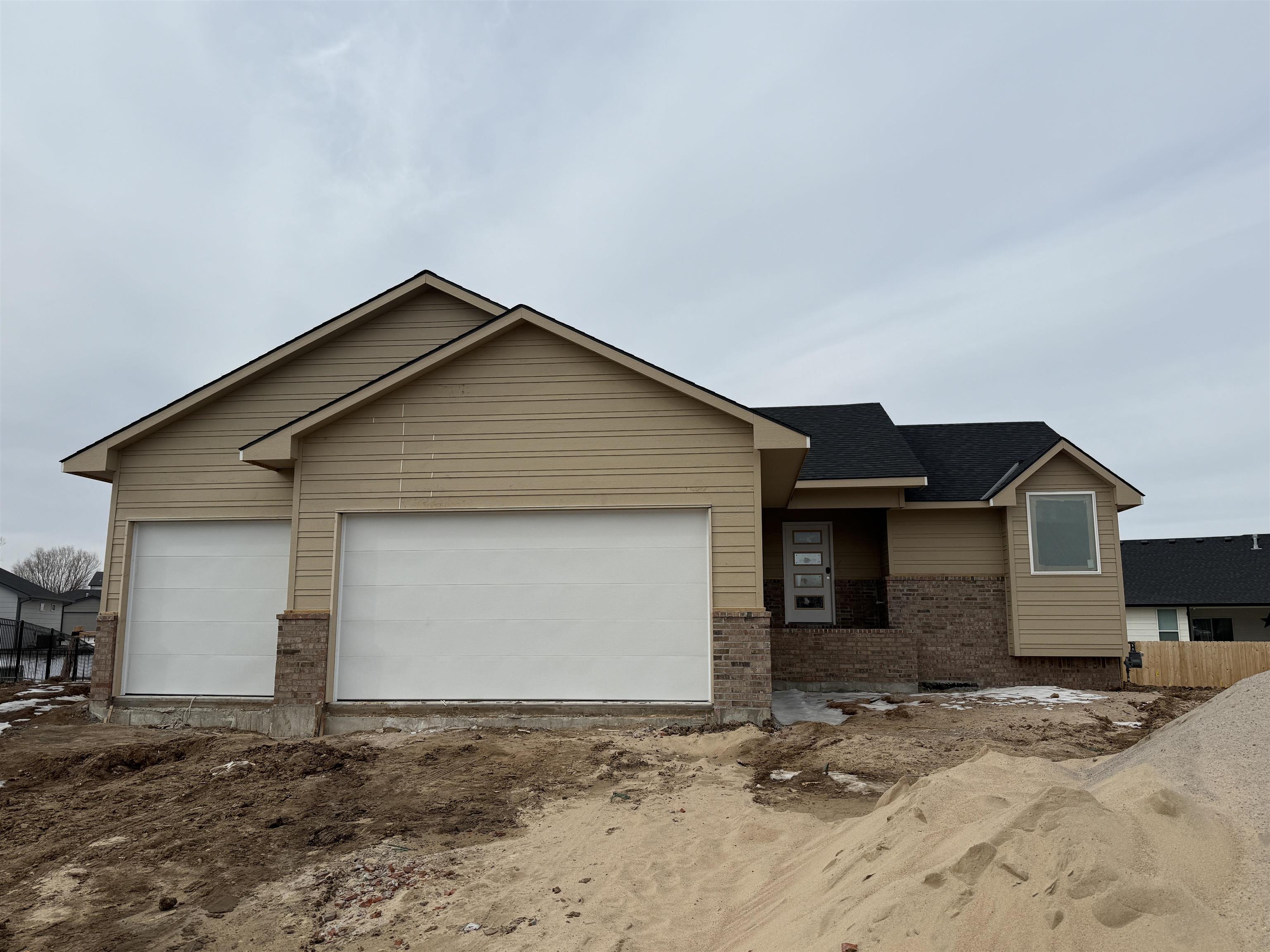 1232 E Outland Ct, Goddard, Kansas image 1