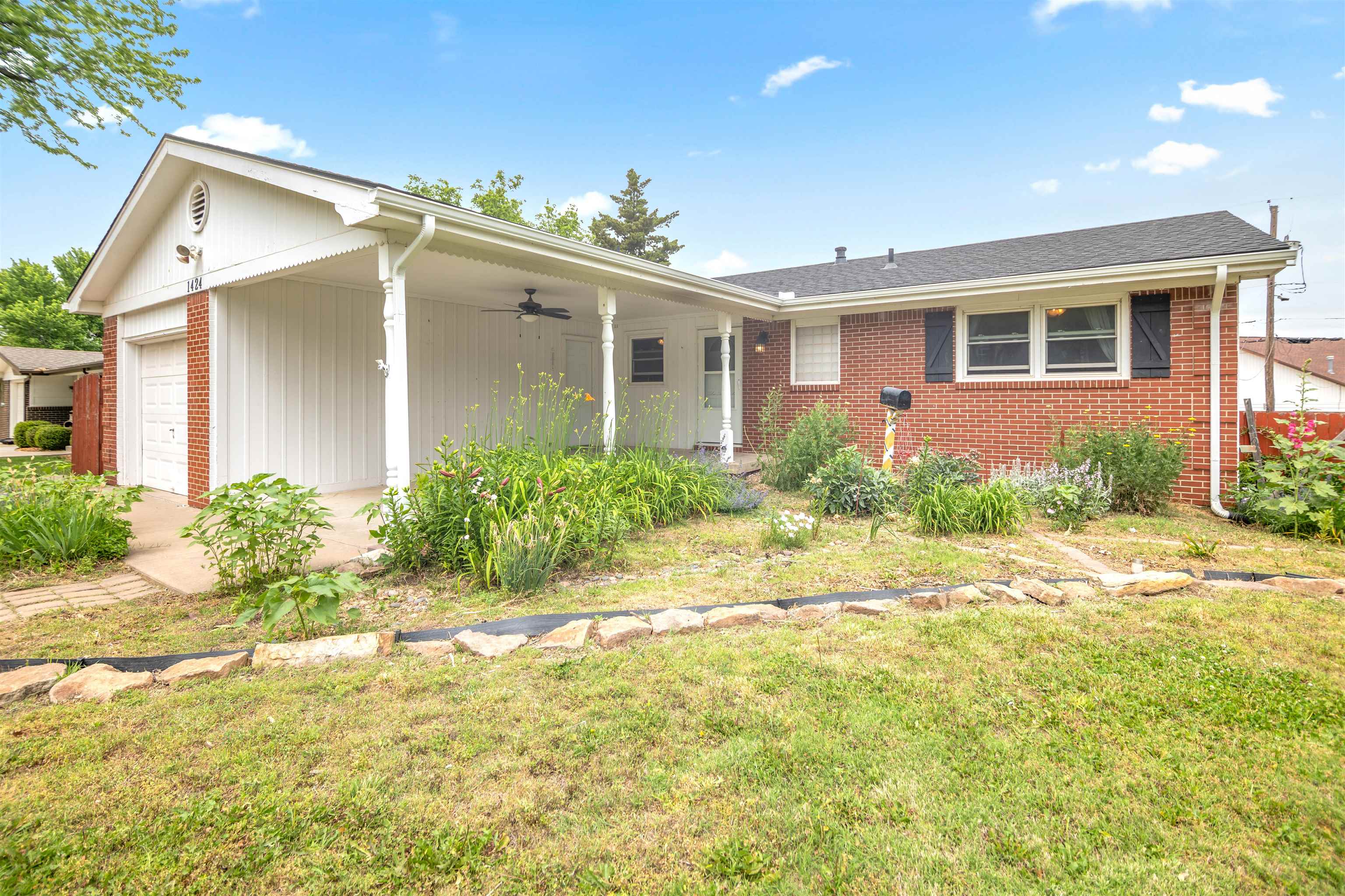 1424 N Community Dr, Derby, Kansas image 2
