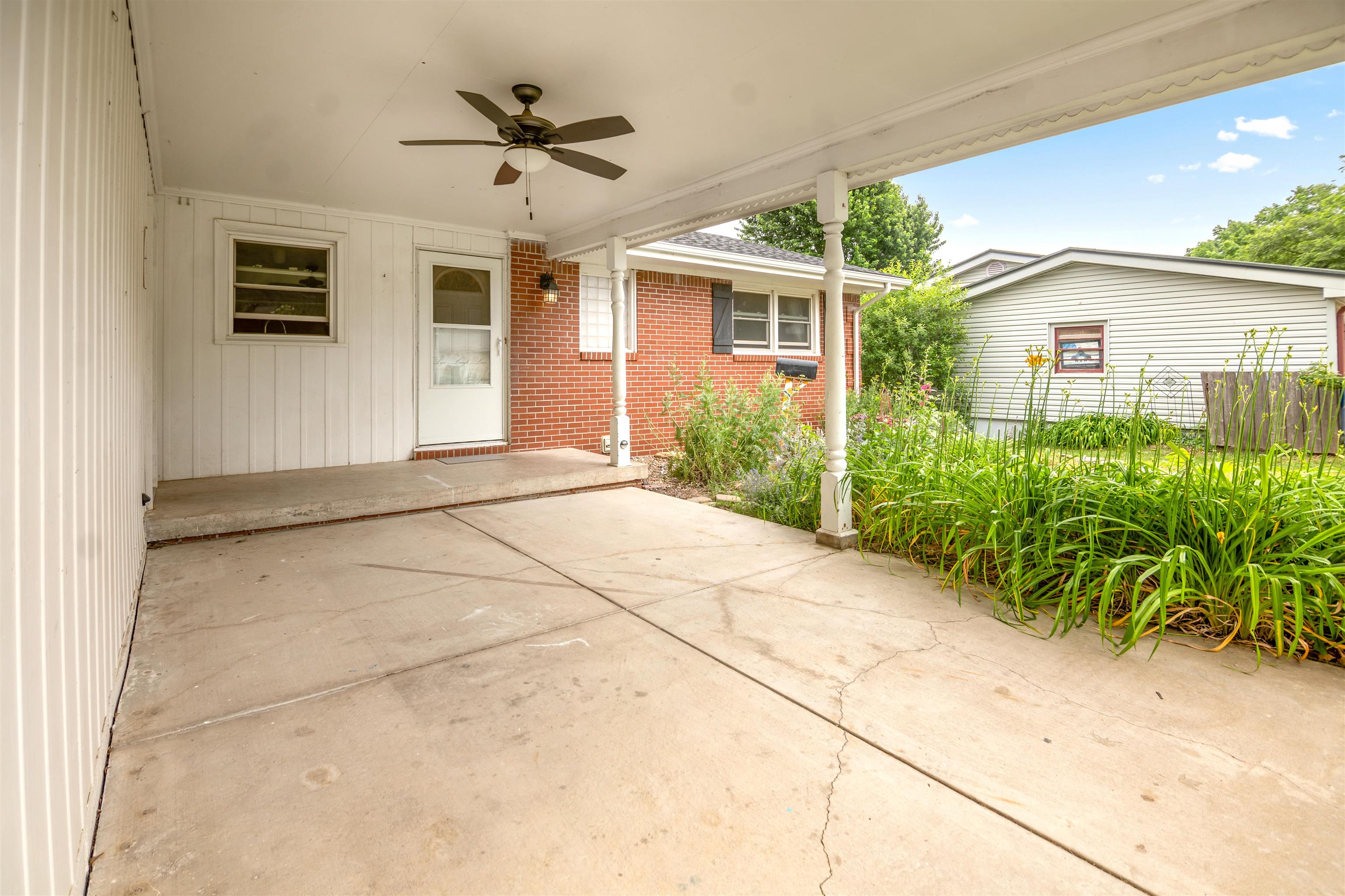 1424 N Community Dr, Derby, Kansas image 3
