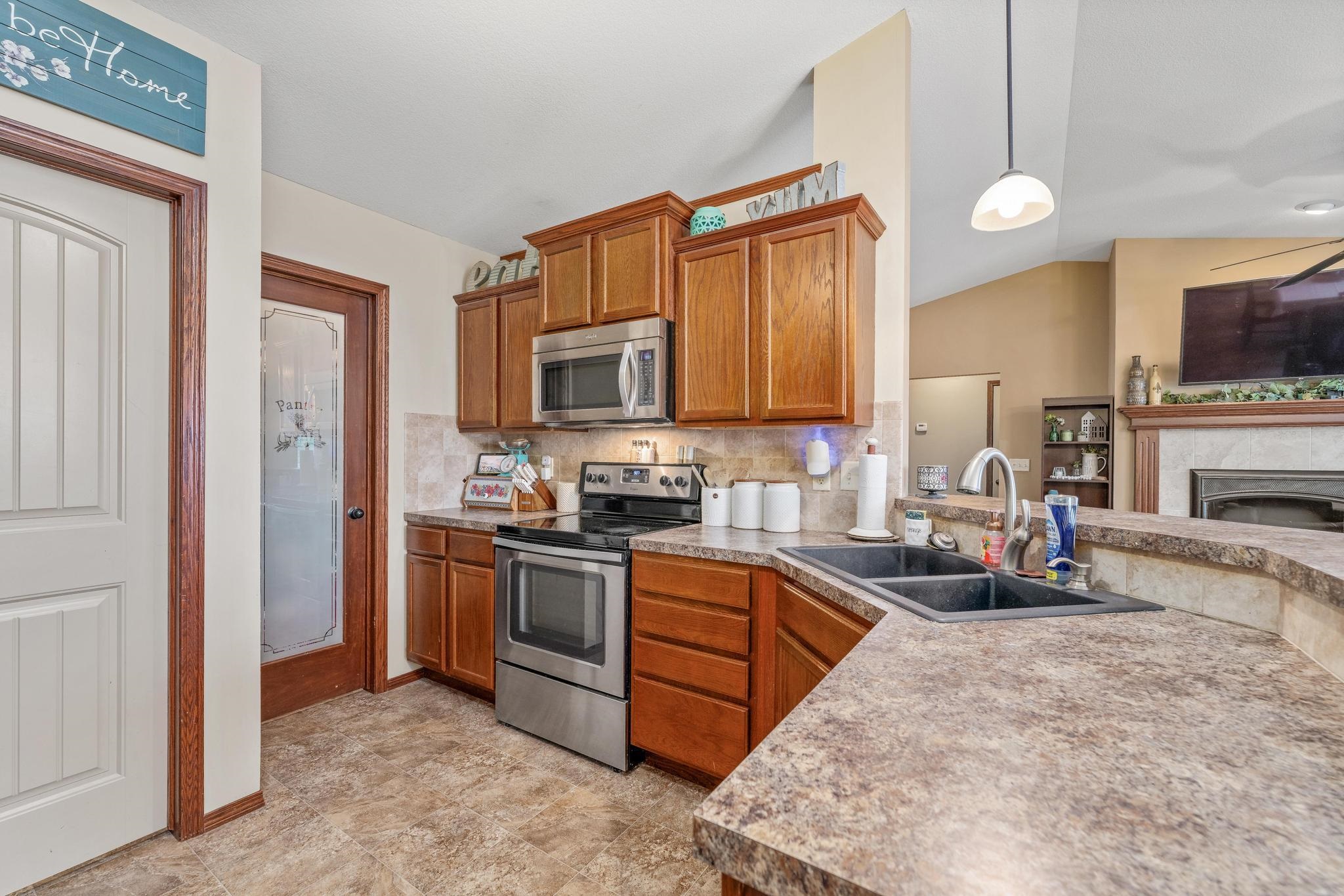 3001 N Emerson St, Derby, Kansas image 11