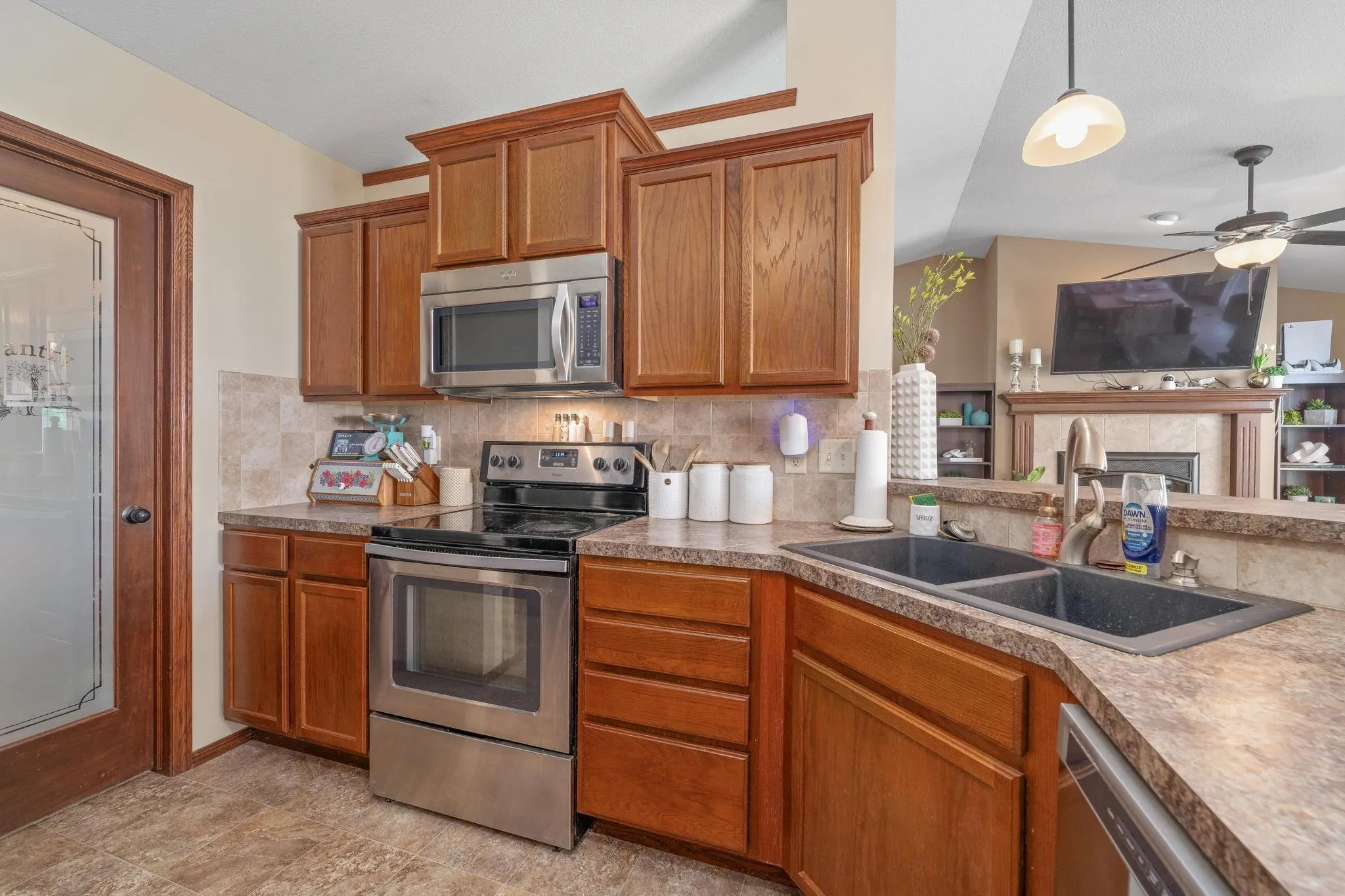 Derby, Kansas 67037, United States, 5 Bedrooms Bedrooms, ,3 BathroomsBathrooms,Residential,Pending,116720