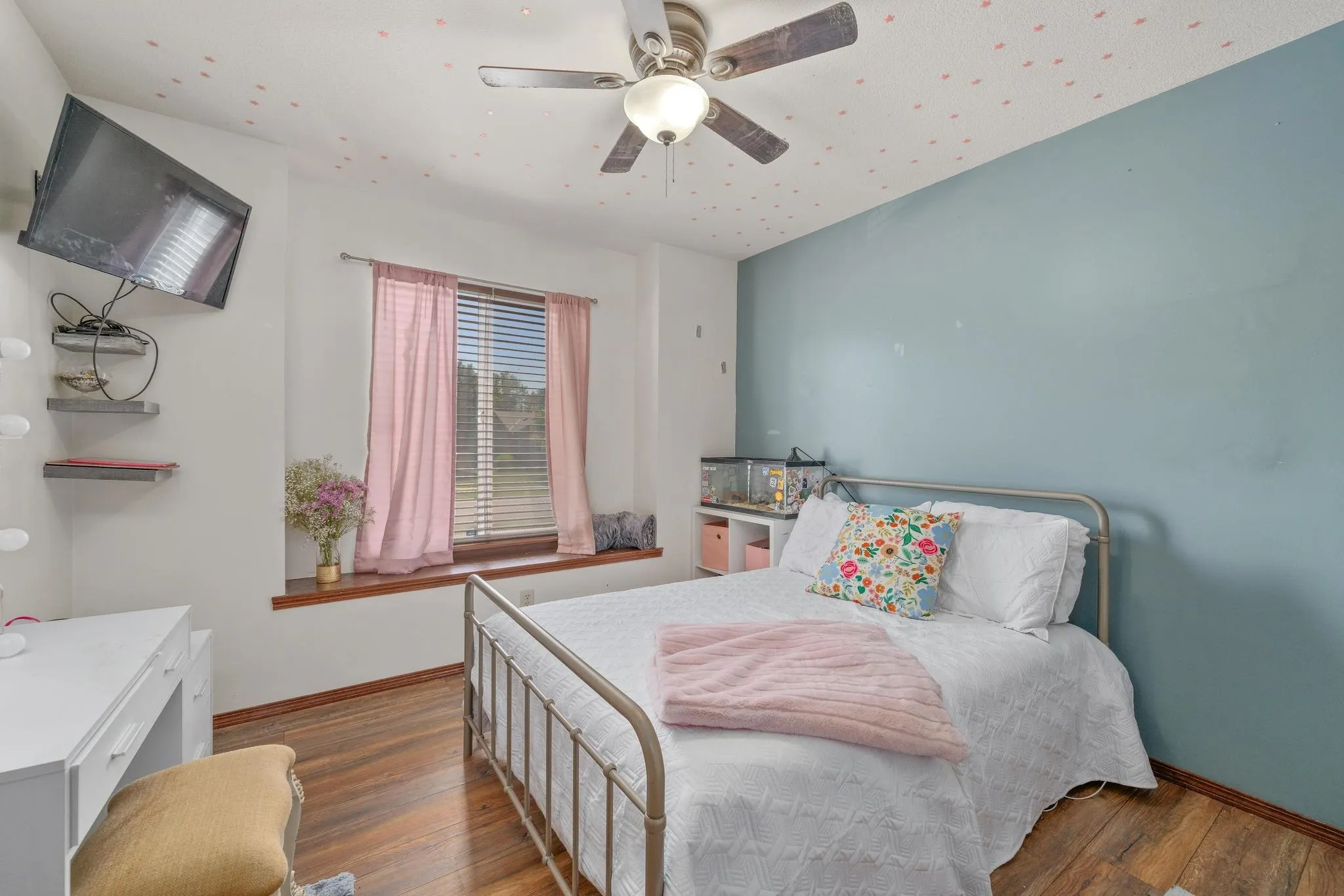 Derby, Kansas 67037, United States, 5 Bedrooms Bedrooms, ,3 BathroomsBathrooms,Residential,Pending,116720