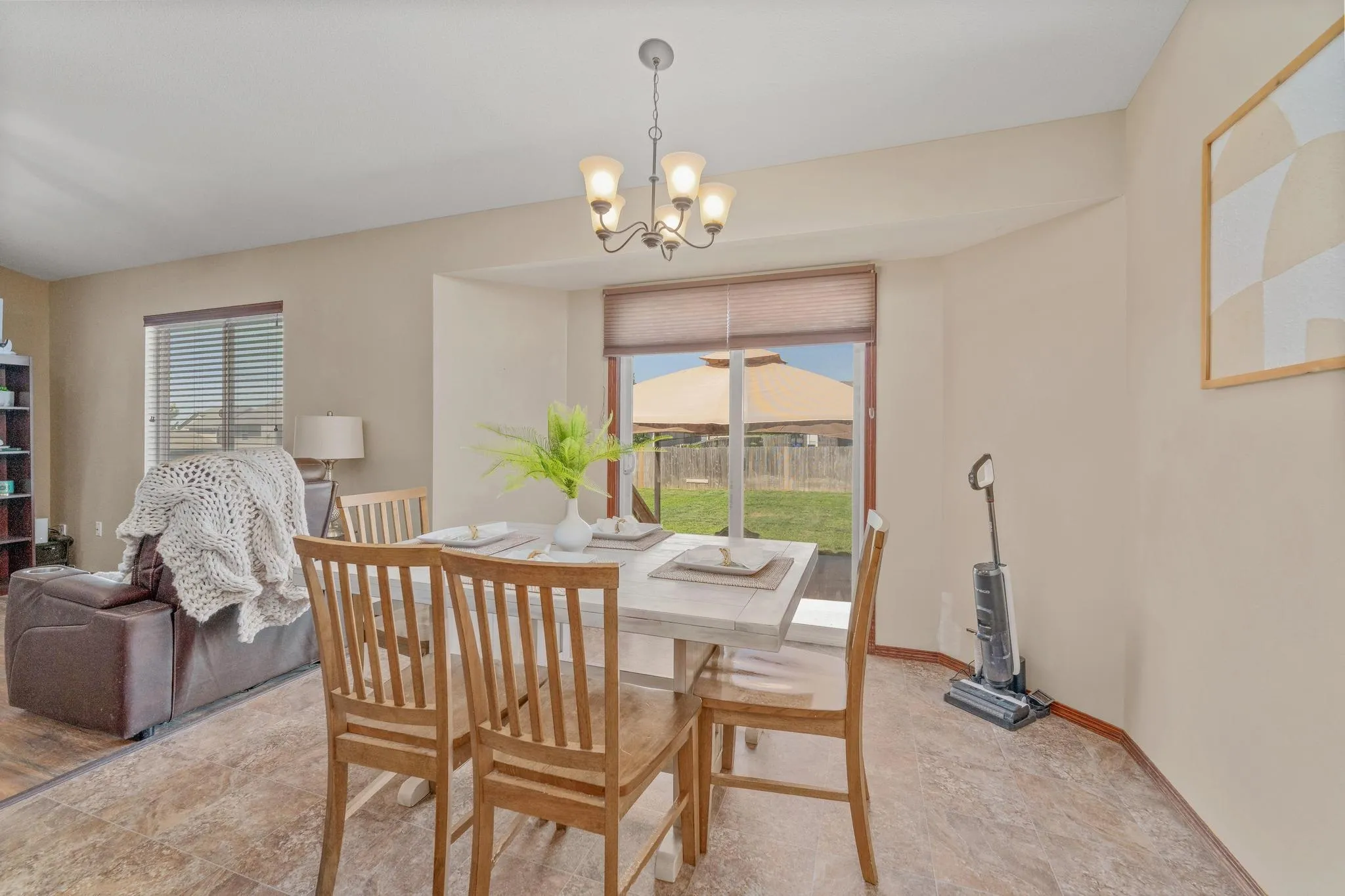 Derby, Kansas 67037, United States, 5 Bedrooms Bedrooms, ,3 BathroomsBathrooms,Residential,Pending,116720