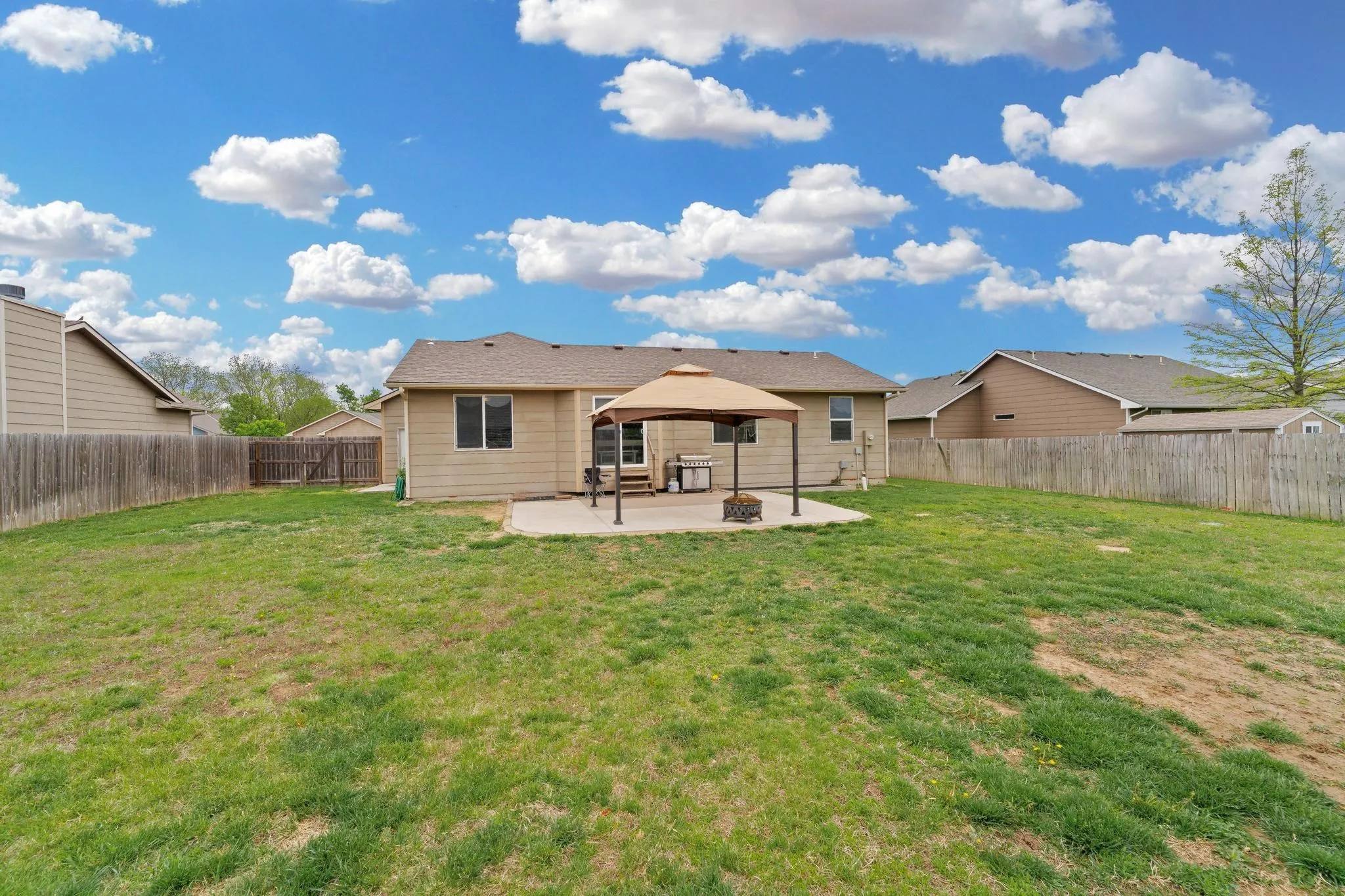 Derby, Kansas 67037, United States, 5 Bedrooms Bedrooms, ,3 BathroomsBathrooms,Residential,Pending,116720