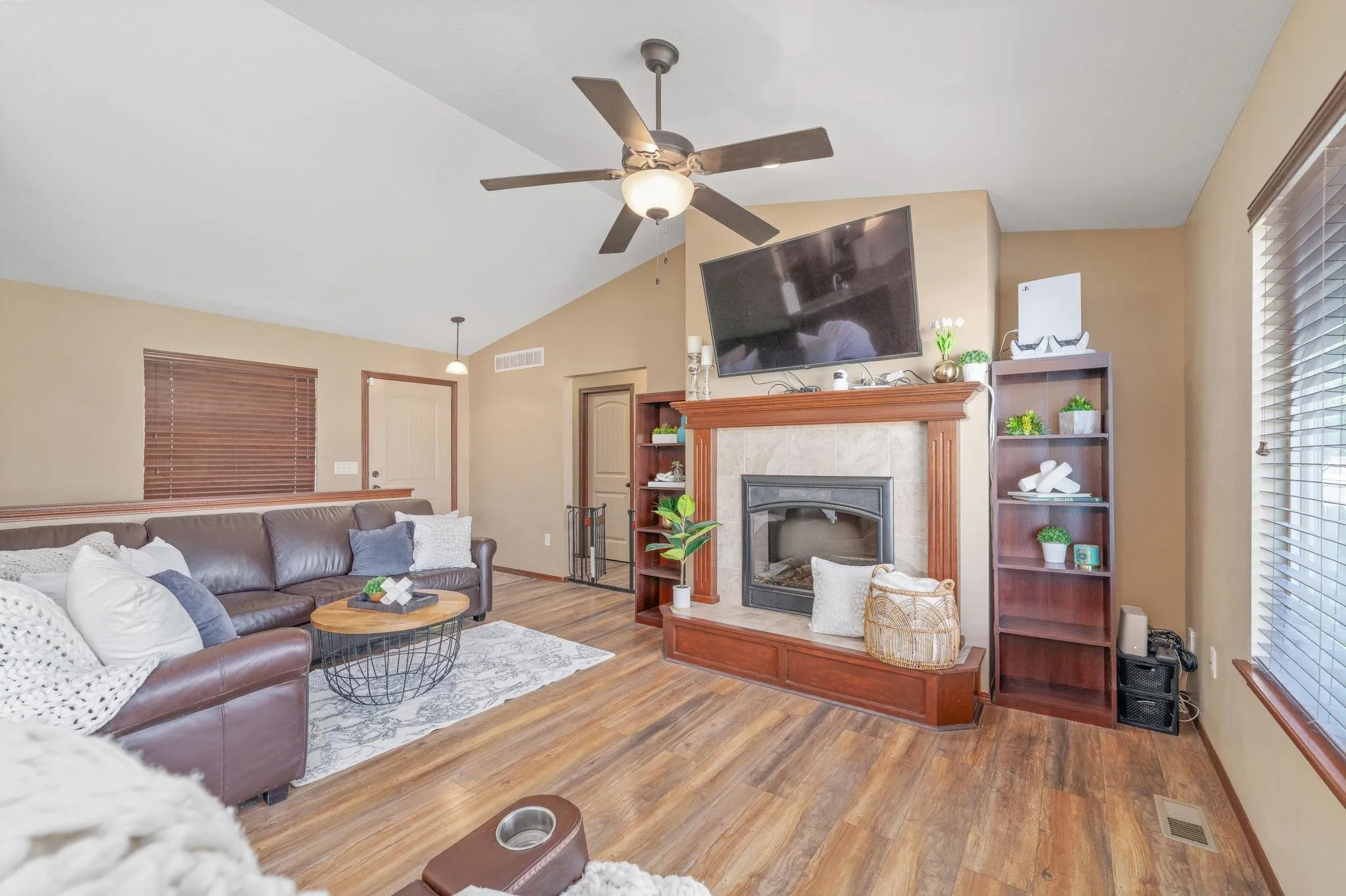 Derby, Kansas 67037, United States, 5 Bedrooms Bedrooms, ,3 BathroomsBathrooms,Residential,Pending,116720