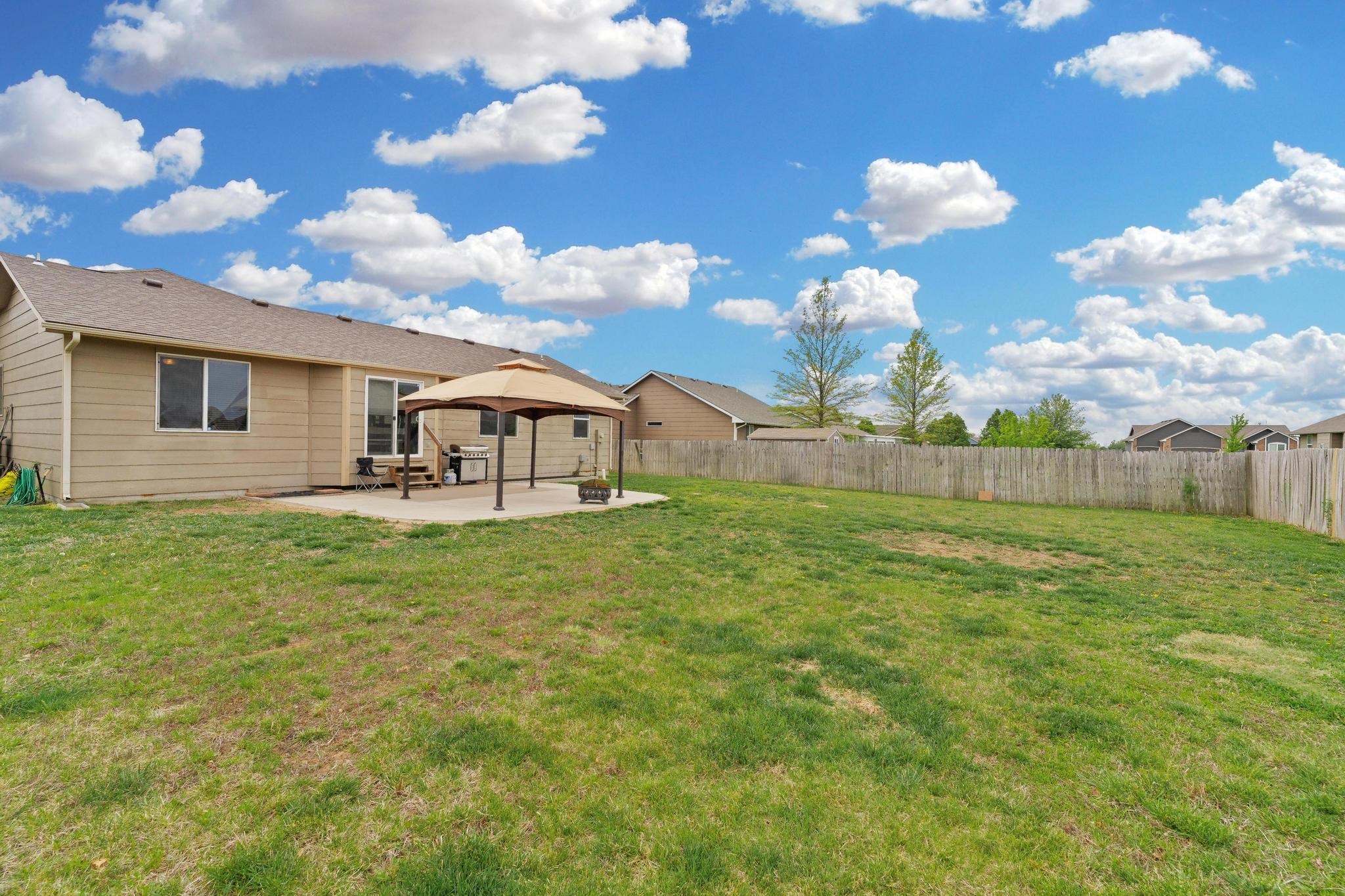 3001 N Emerson St, Derby, Kansas image 32