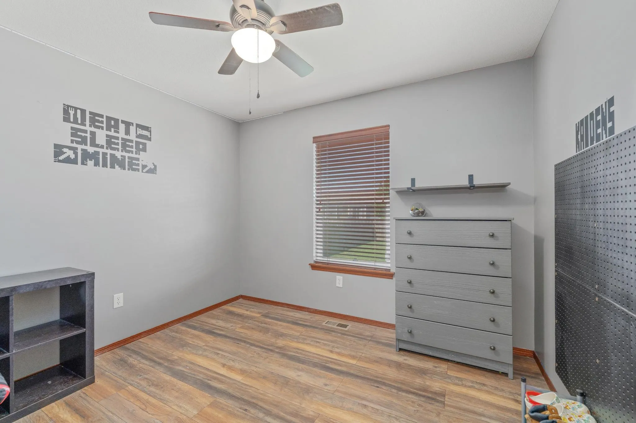 Derby, Kansas 67037, United States, 5 Bedrooms Bedrooms, ,3 BathroomsBathrooms,Residential,Pending,116720