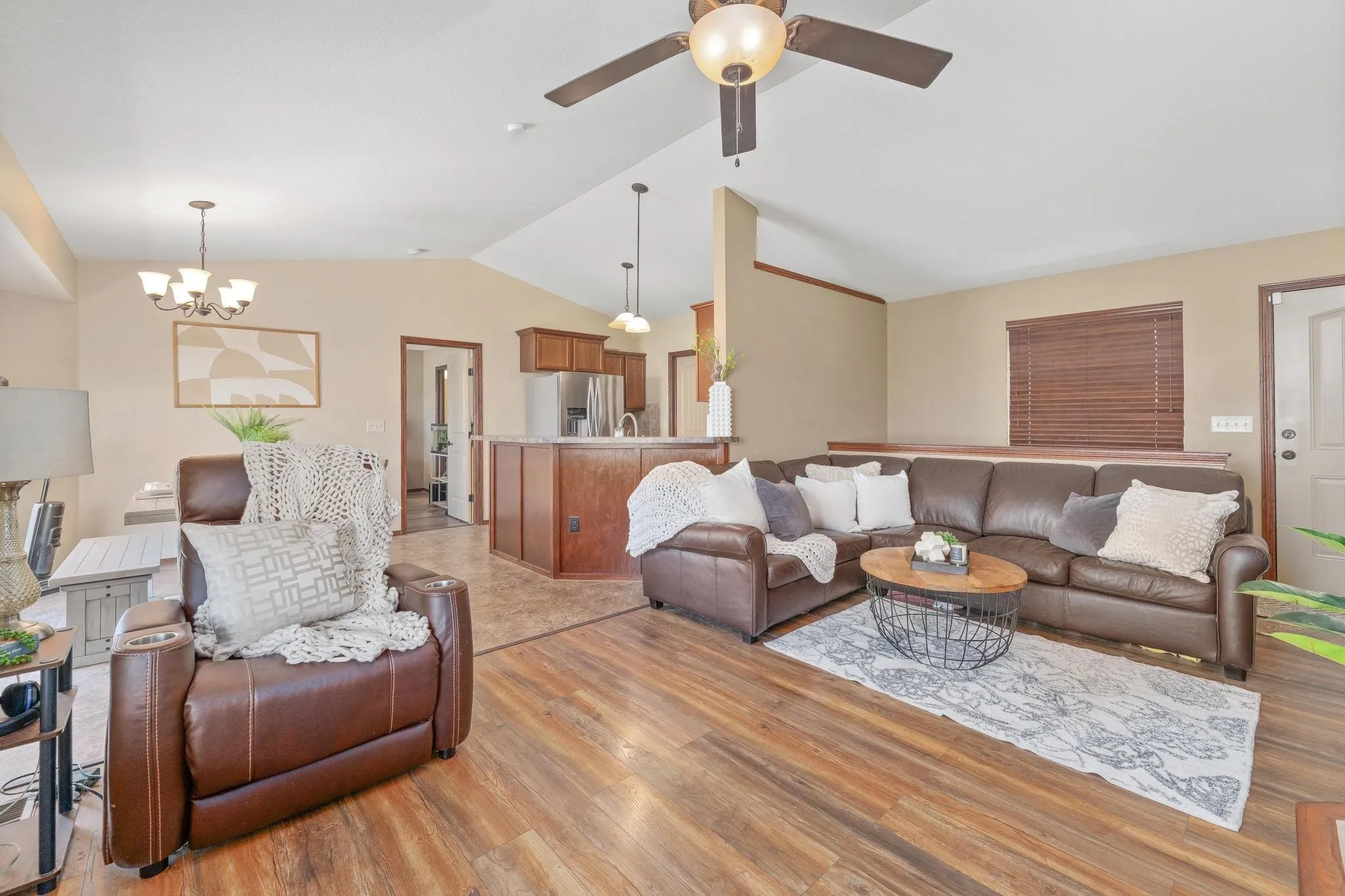 Derby, Kansas 67037, United States, 5 Bedrooms Bedrooms, ,3 BathroomsBathrooms,Residential,Pending,116720