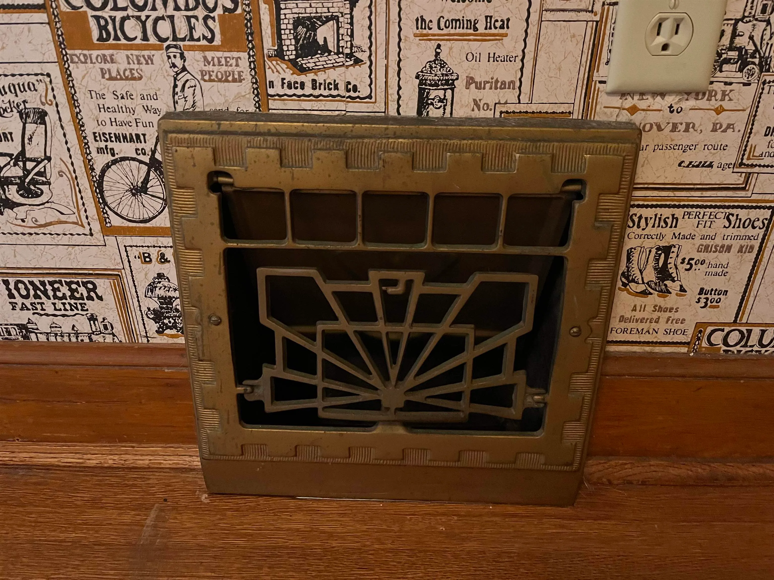 Newton, Kansas 67114, United States, 4 Bedrooms Bedrooms, ,3 BathroomsBathrooms,Residential,Pending,144300