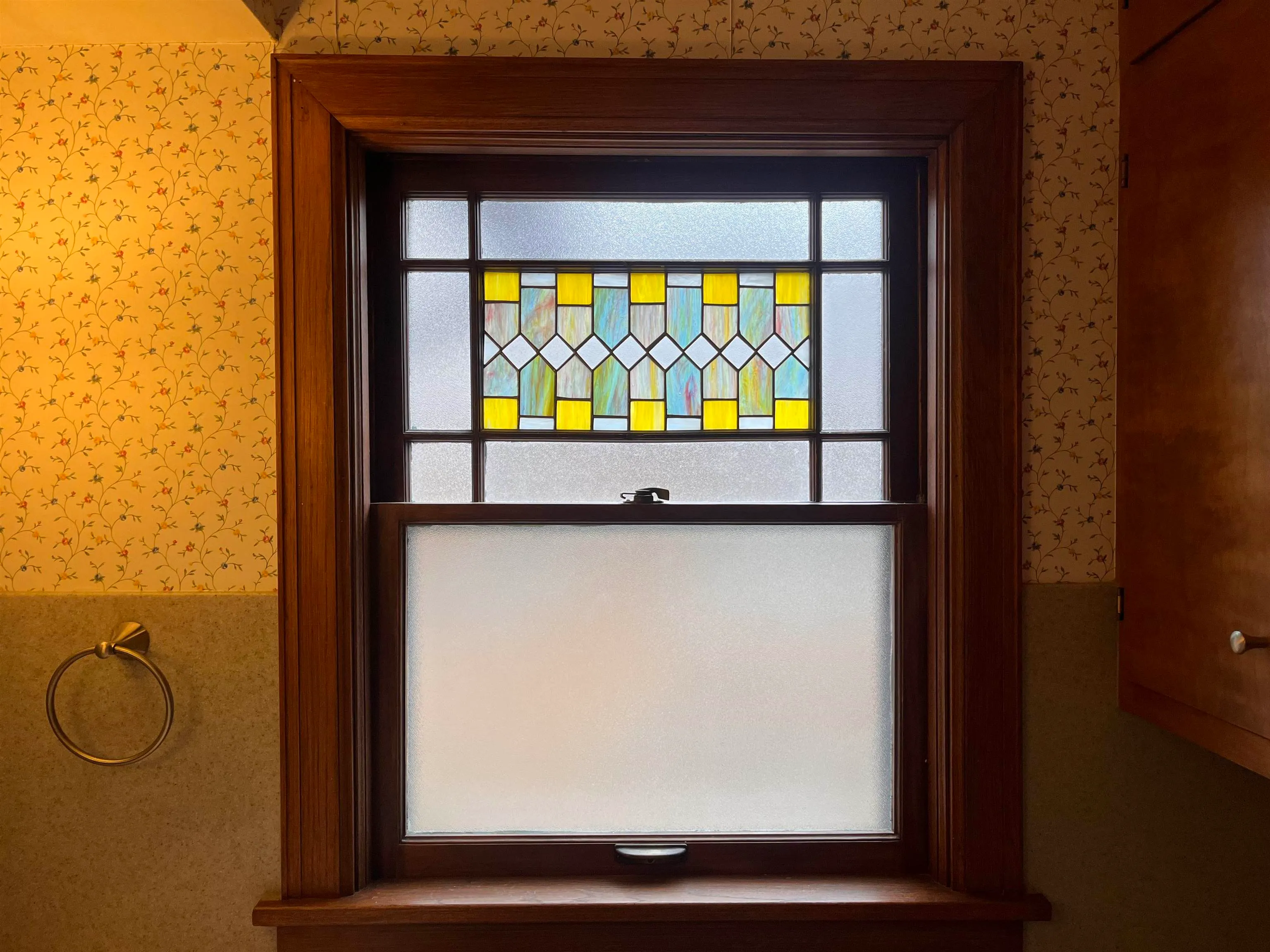 Newton, Kansas 67114, United States, 4 Bedrooms Bedrooms, ,3 BathroomsBathrooms,Residential,Pending,144300