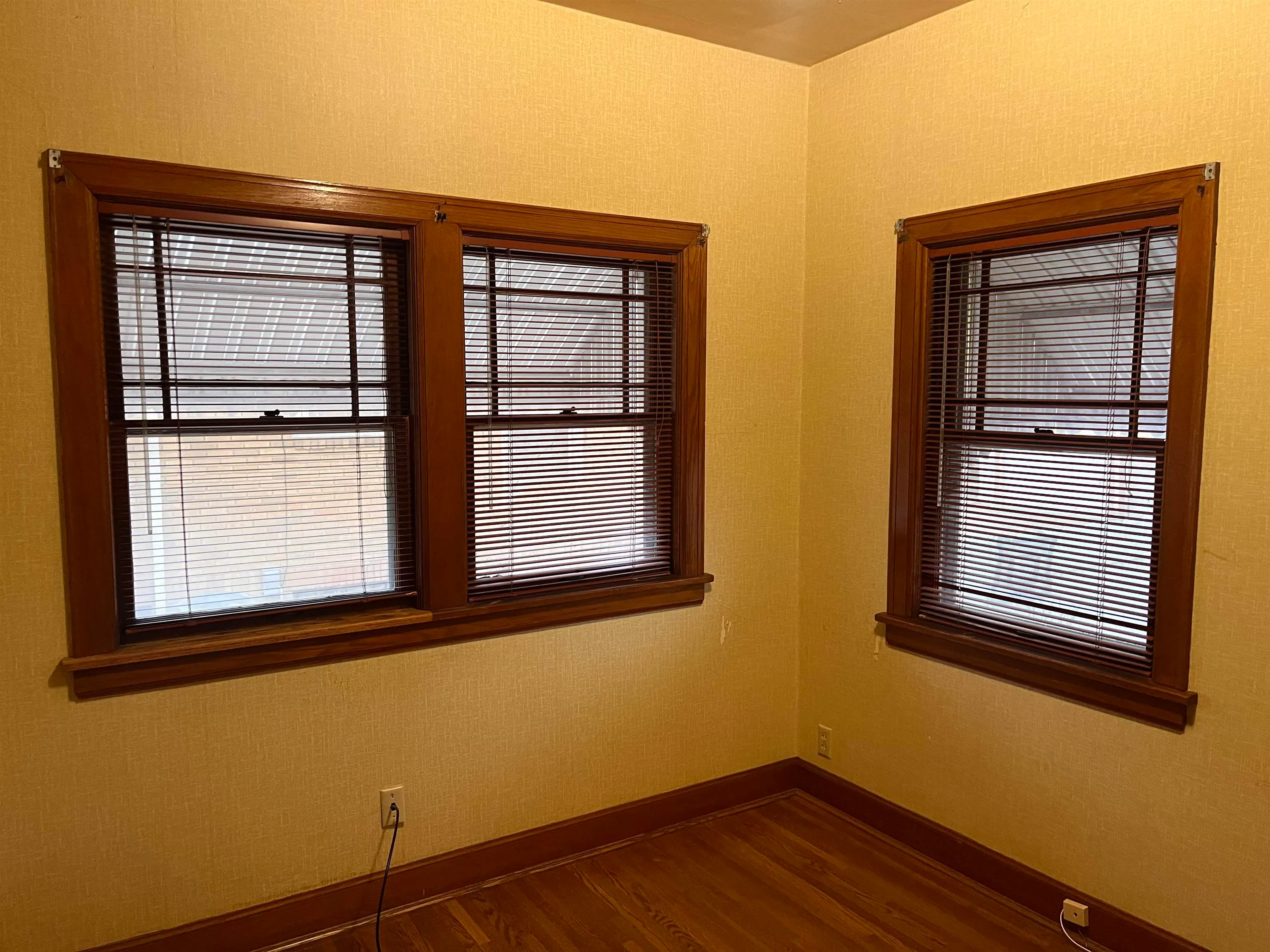 Newton, Kansas 67114, United States, 4 Bedrooms Bedrooms, ,3 BathroomsBathrooms,Residential,Pending,144300