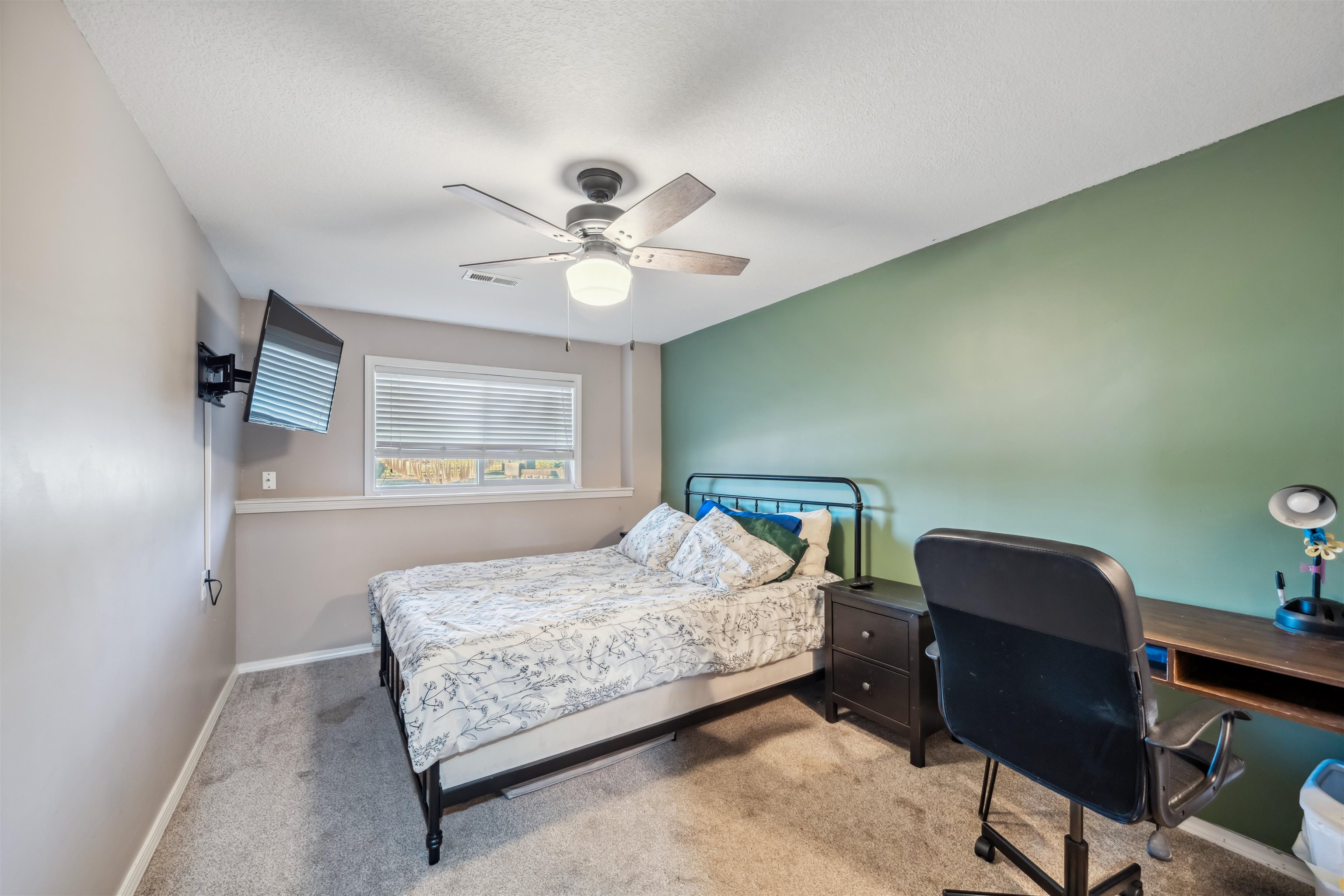 410 N Baughman St, Haysville, Kansas image 24