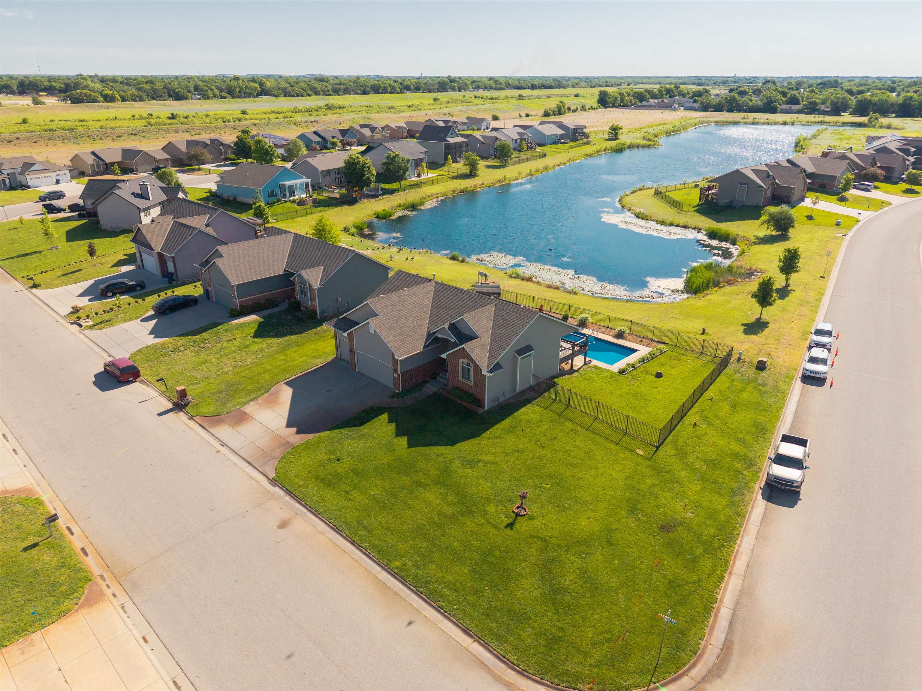 410 N Baughman St, Haysville, Kansas image 3
