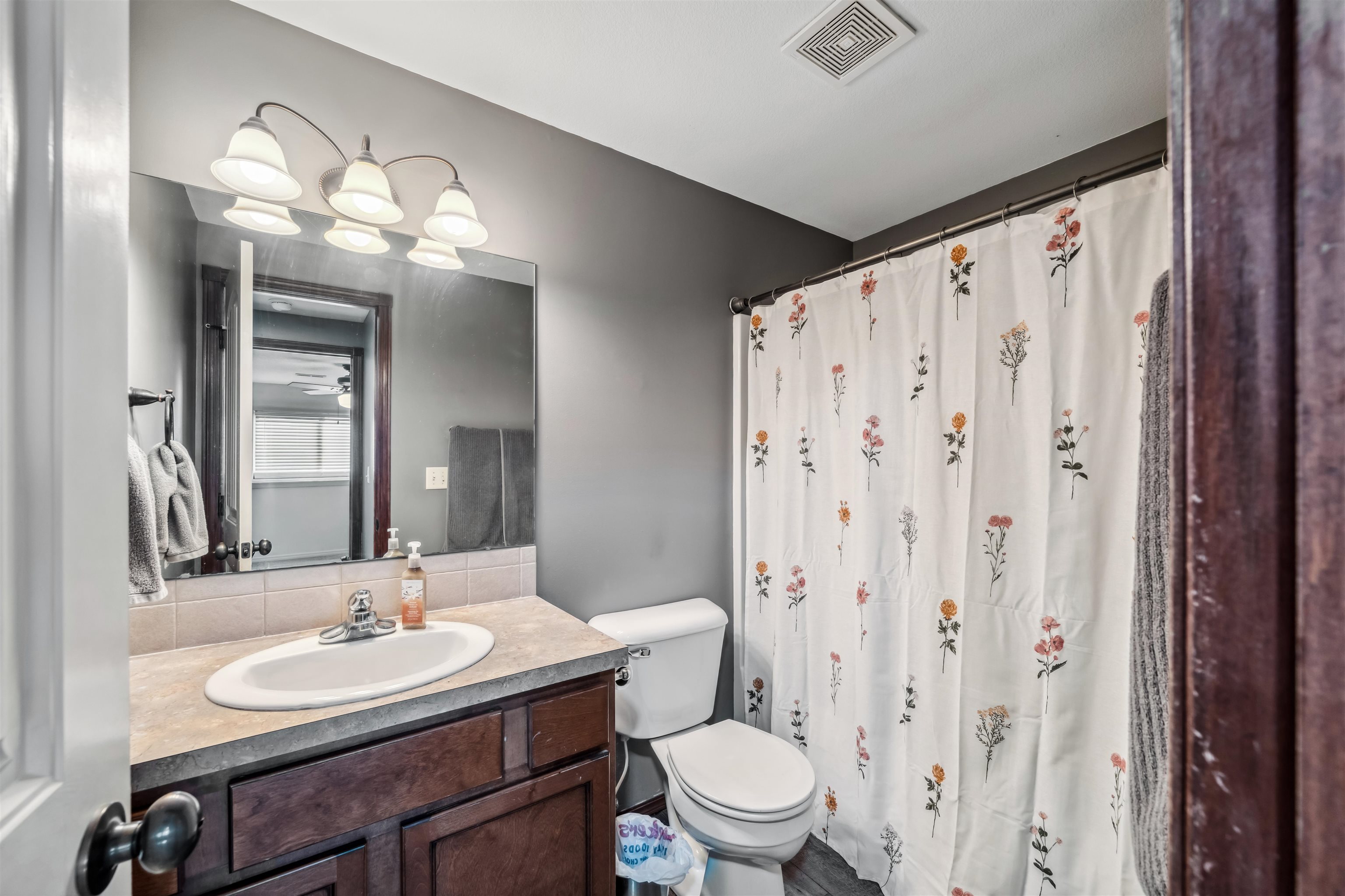 410 N Baughman St, Haysville, Kansas image 26