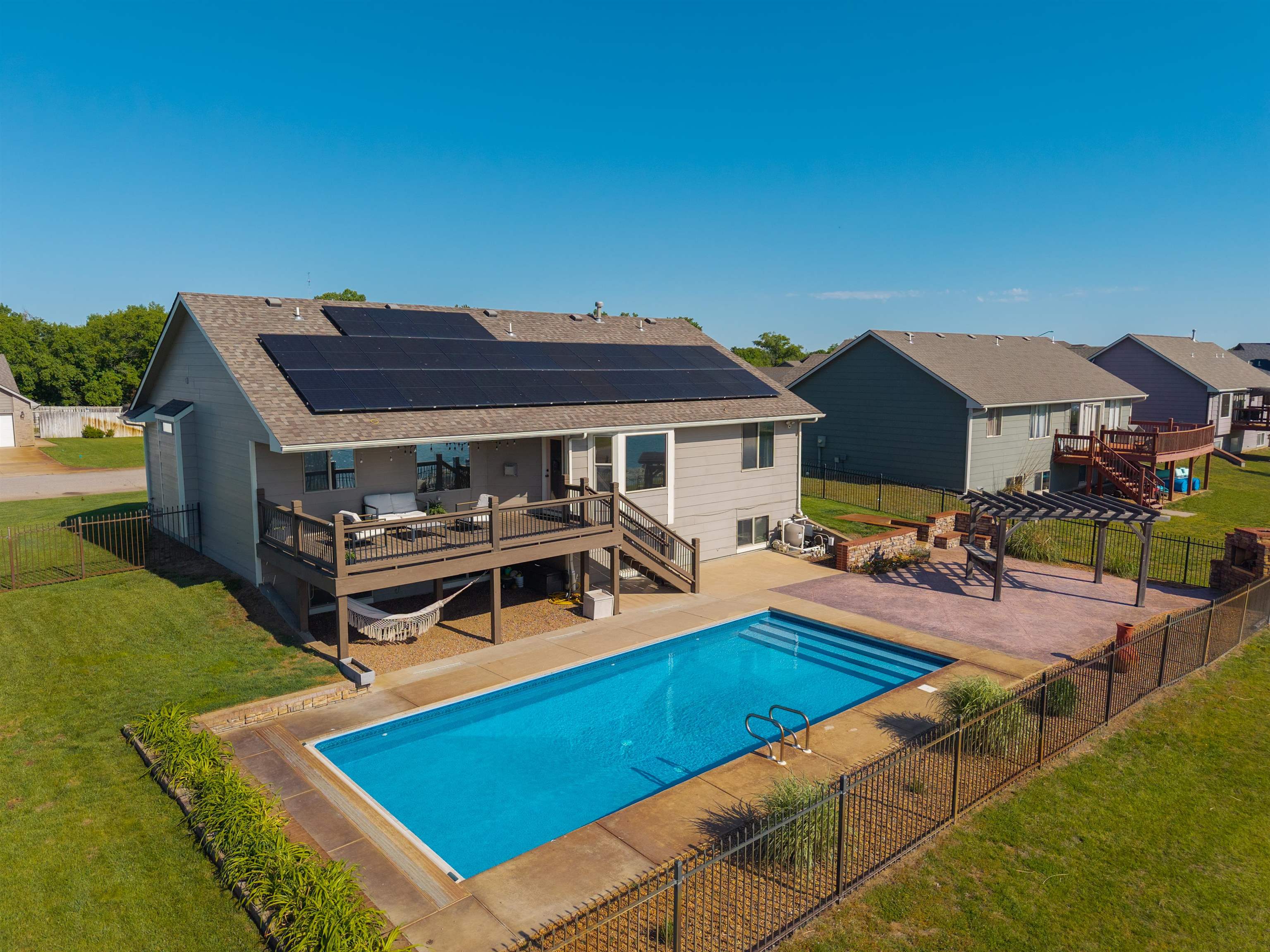 410 N Baughman St, Haysville, Kansas image 2