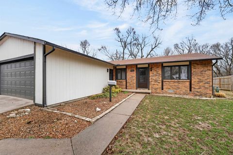 Tiny photo for 1310 N Taylor St, El Dorado, KS 67042 (MLS # 669261)