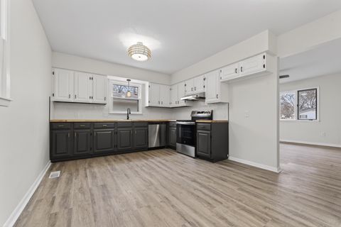 Tiny photo for 1310 N Taylor St, El Dorado, KS 67042 (MLS # 669261)