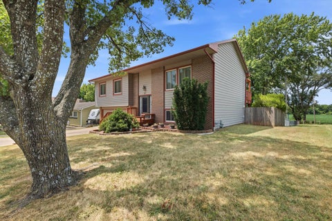 Homes For Sale - 315 S Lincoln St<br/> Belle Plaine, KS 67013