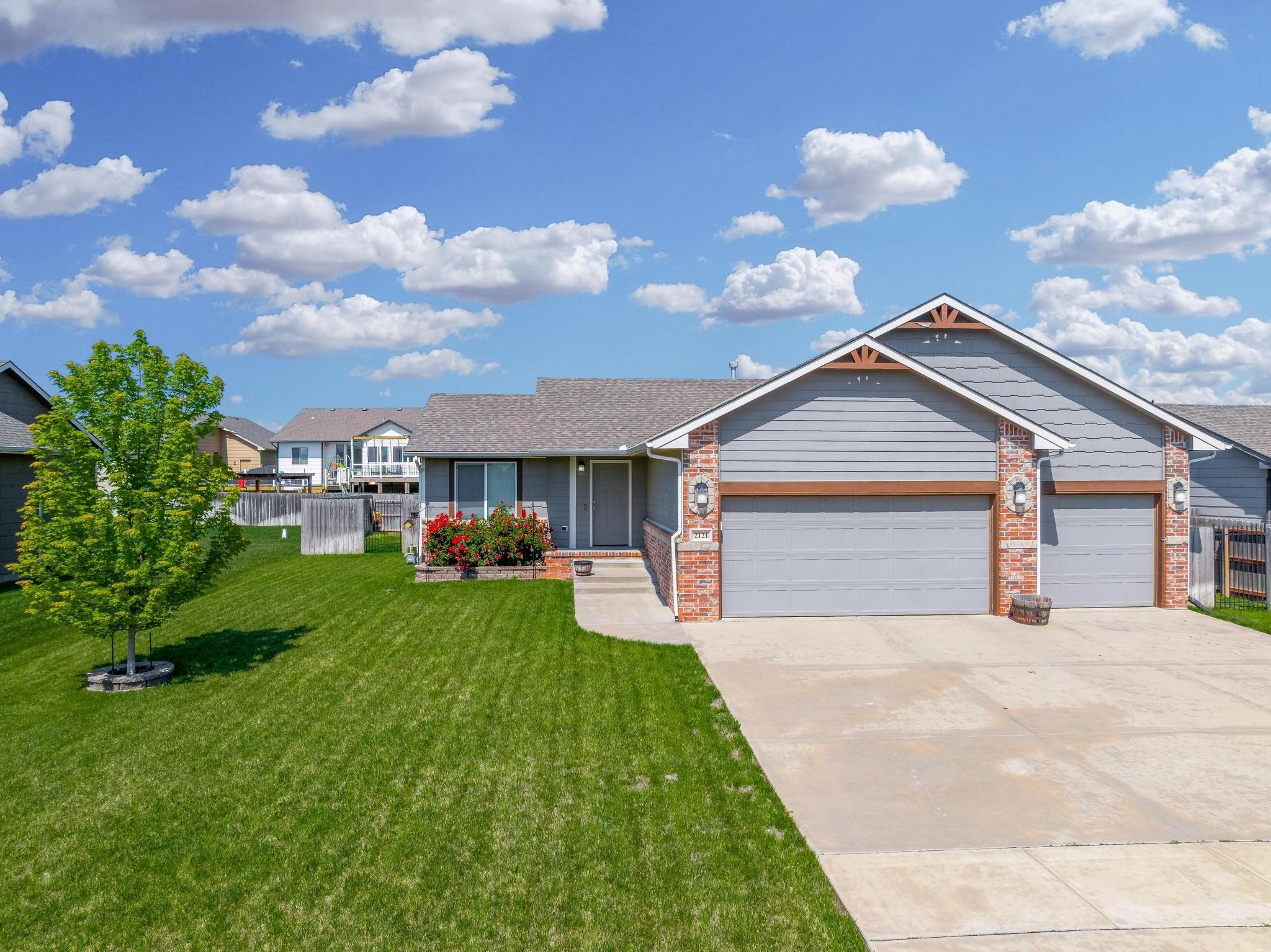 2121 S Wheatland St, Wichita, Virginia image 2