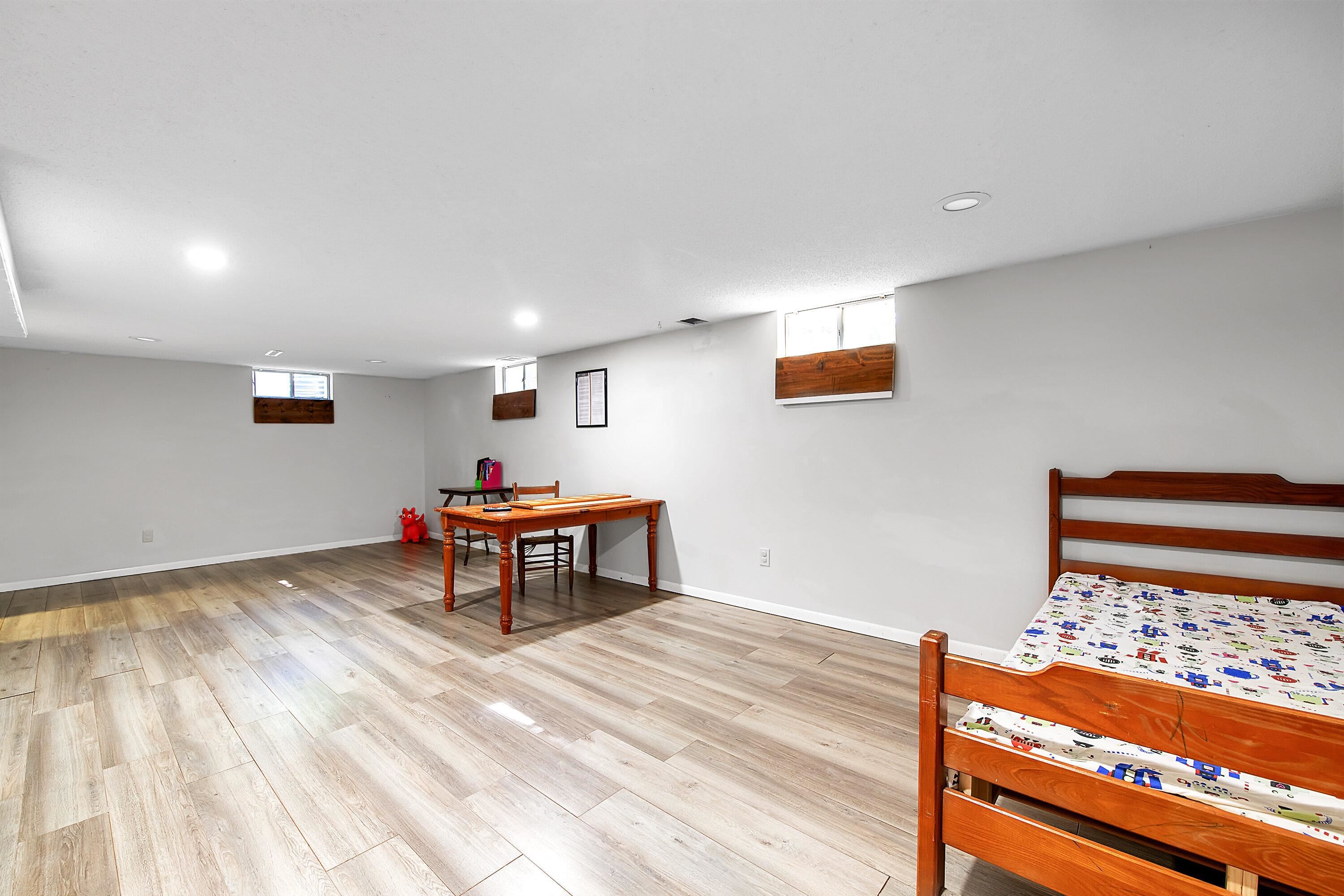 2111 Melrose Ln, Salina, Kansas image 31