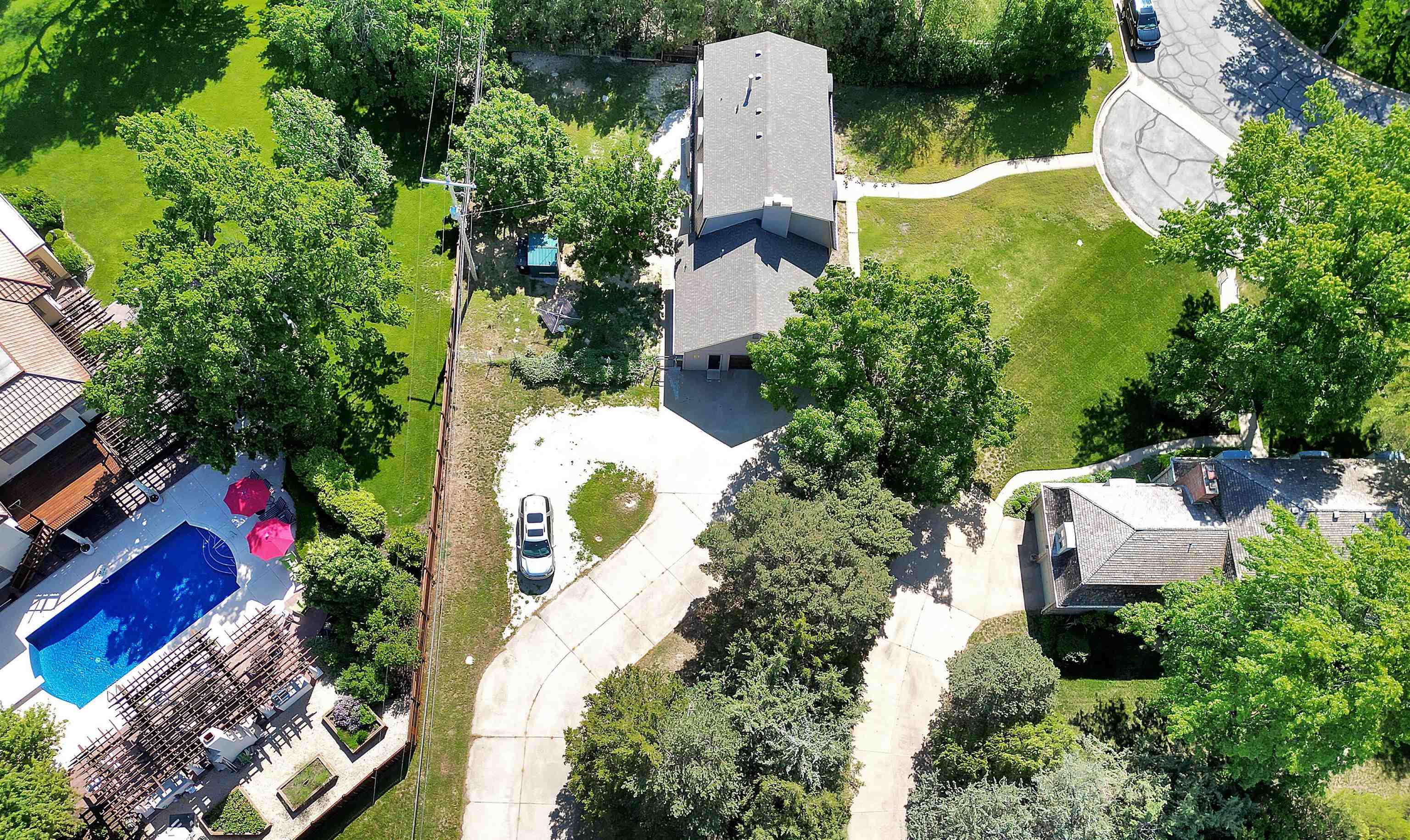 2111 Melrose Ln, Salina, Kansas image 6