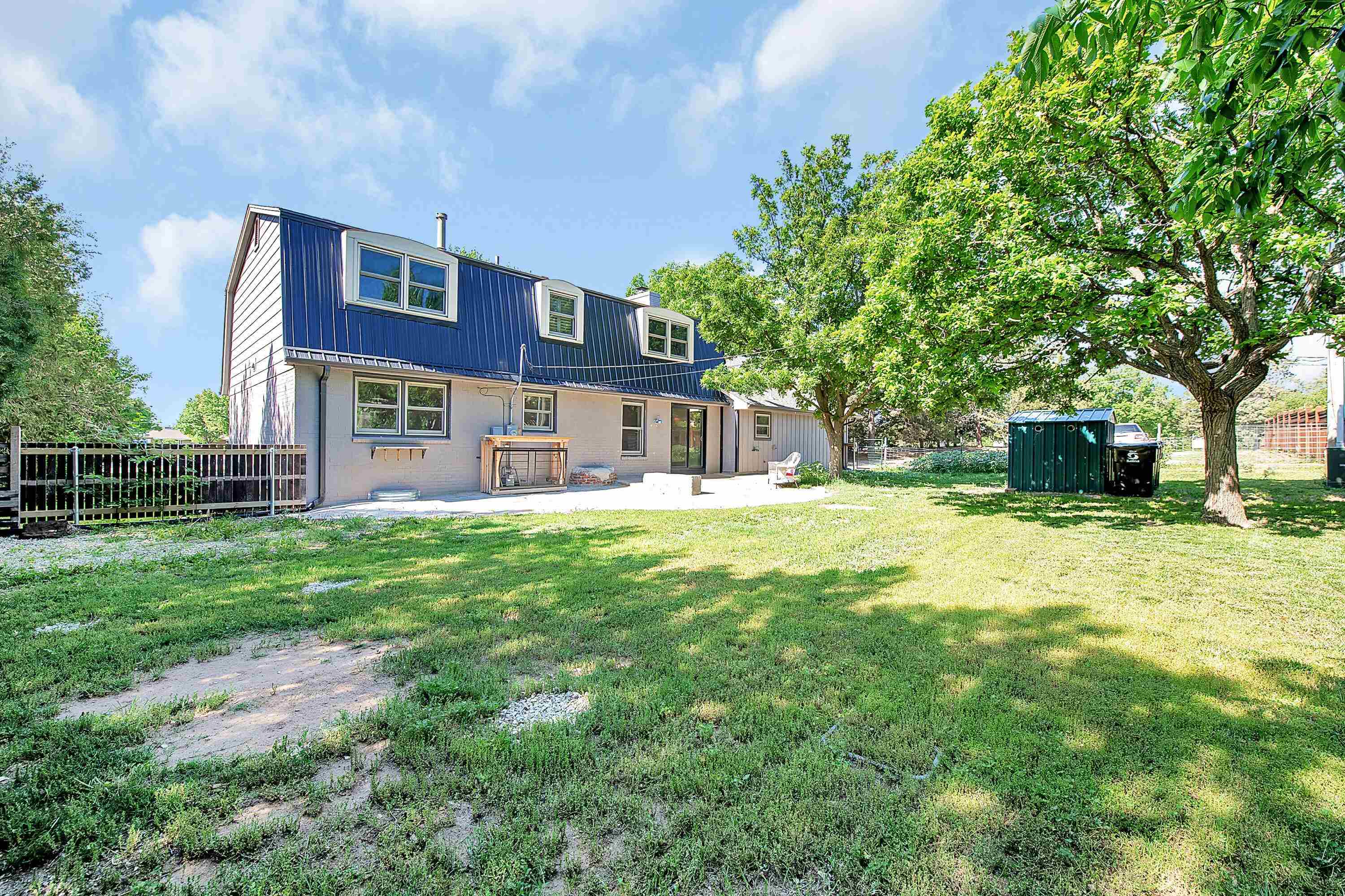2111 Melrose Ln, Salina, Kansas image 5