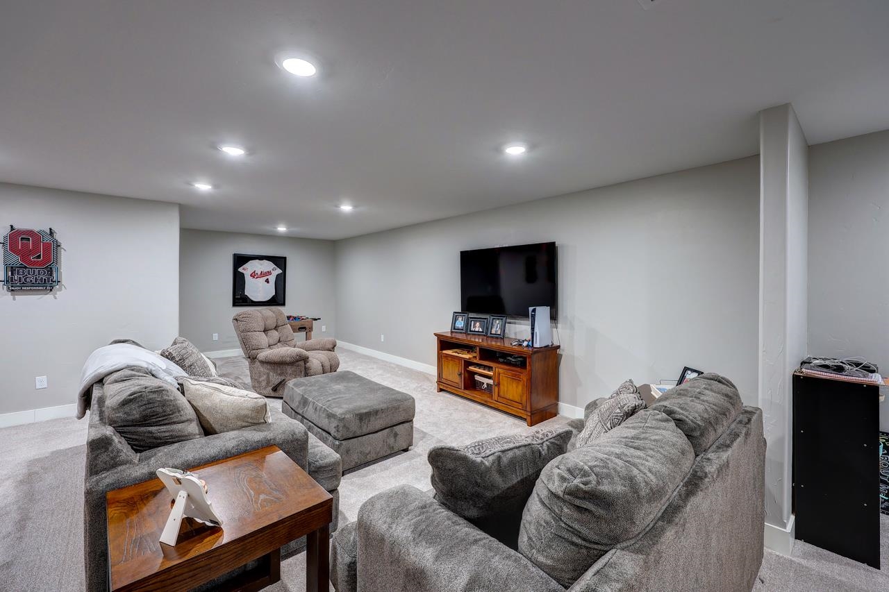 2116 Eastridge Dr, Arkansas City, Kansas image 24