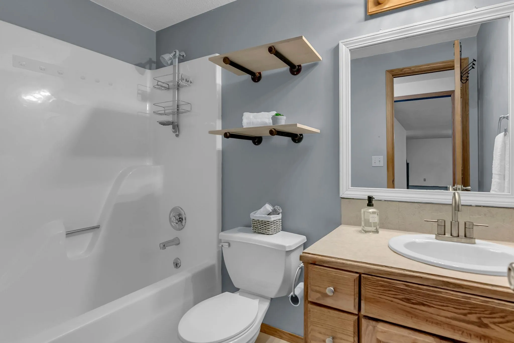 Wichita, Kansas 67230, United States, 5 Bedrooms Bedrooms, ,3 BathroomsBathrooms,Residential,Active,192070