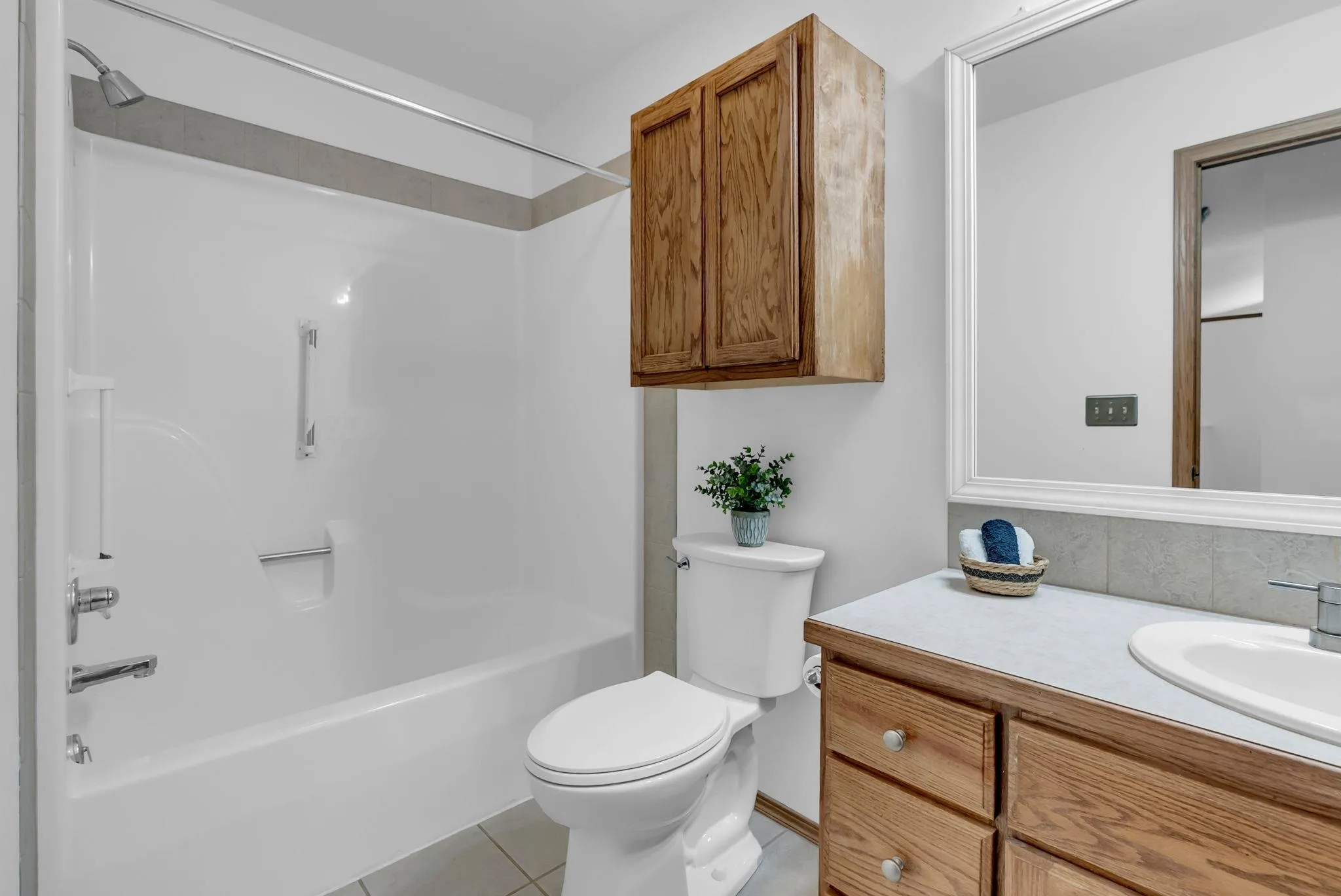 Wichita, Kansas 67230, United States, 5 Bedrooms Bedrooms, ,3 BathroomsBathrooms,Residential,Active,192070