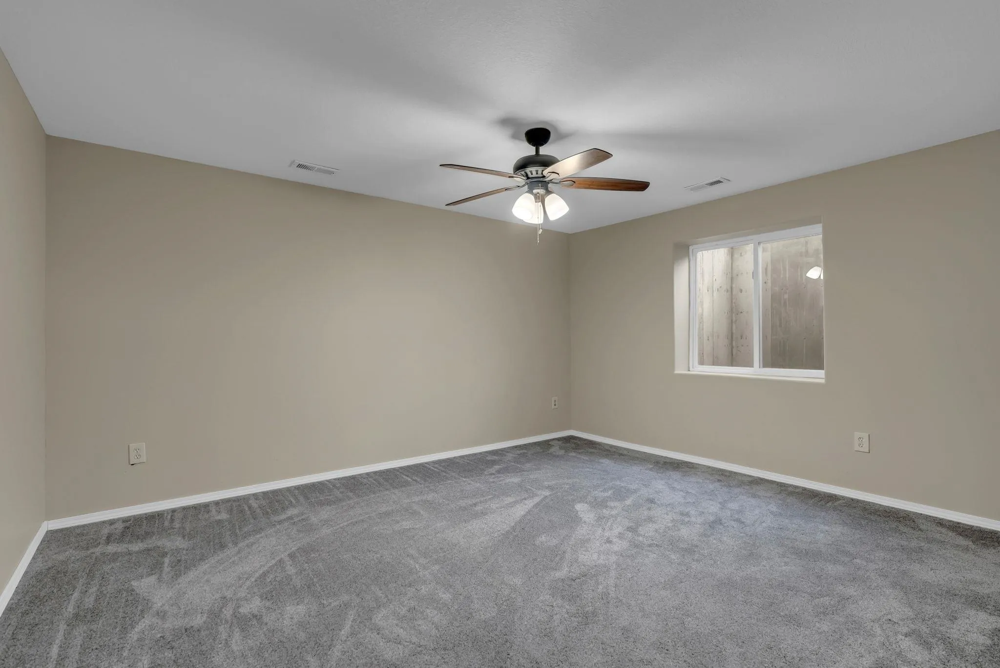 Wichita, Kansas 67230, United States, 5 Bedrooms Bedrooms, ,3 BathroomsBathrooms,Residential,Active,192070