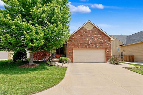 Homes For Sale - 206 S Bordeulac St<br/> Wichita, KS 67230