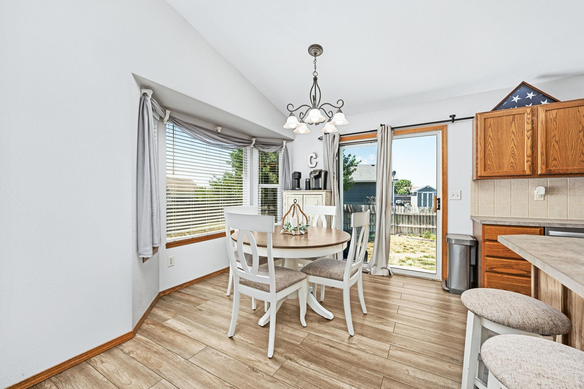 Goddard, Kansas 67052, United States, 4 Bedrooms Bedrooms, ,3 BathroomsBathrooms,Residential,Pending,51828