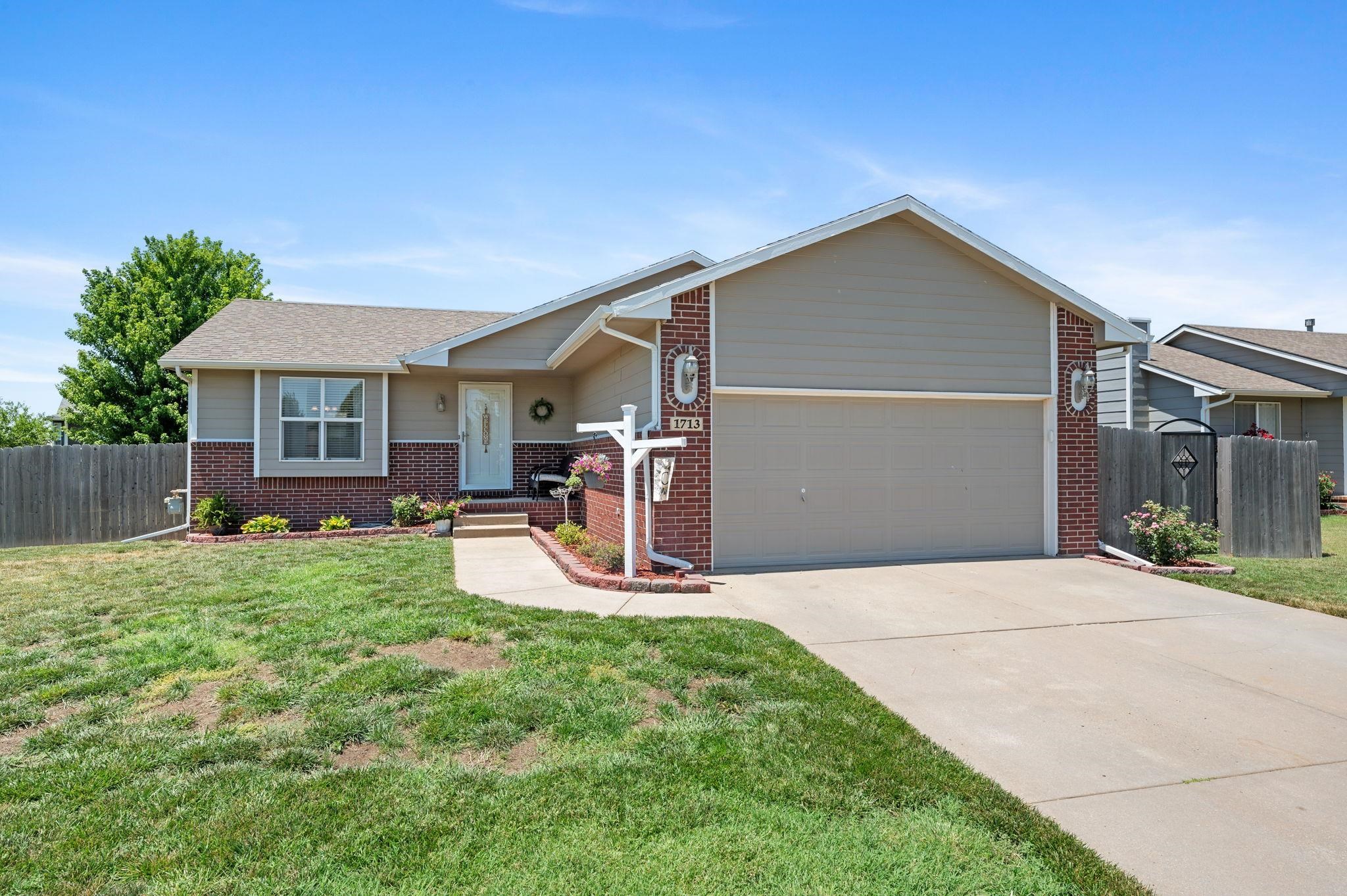 Goddard, Kansas 67052, United States, 4 Bedrooms Bedrooms, ,3 BathroomsBathrooms,Residential,Pending,51828