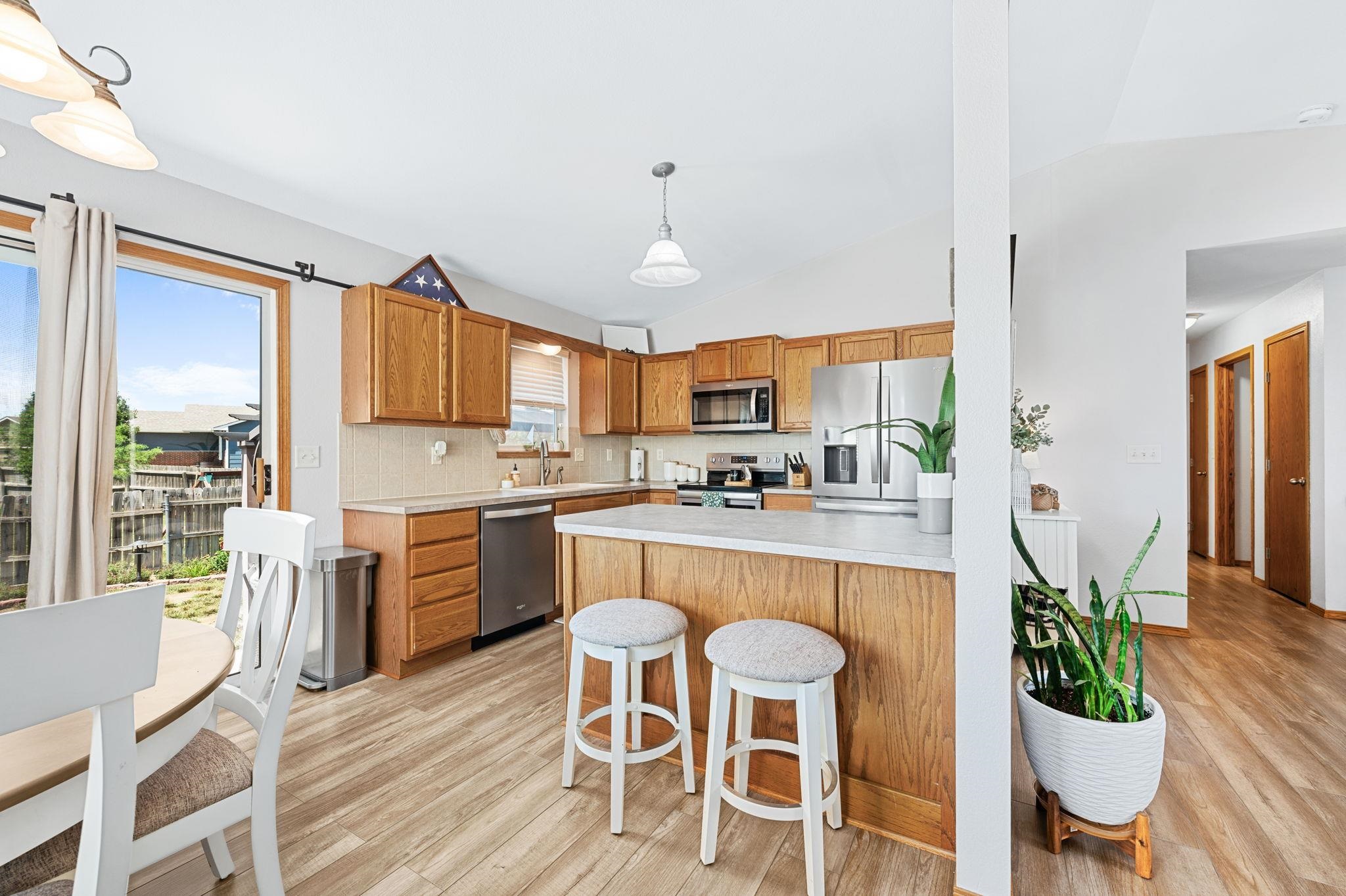 Goddard, Kansas 67052, United States, 4 Bedrooms Bedrooms, ,3 BathroomsBathrooms,Residential,Pending,51828