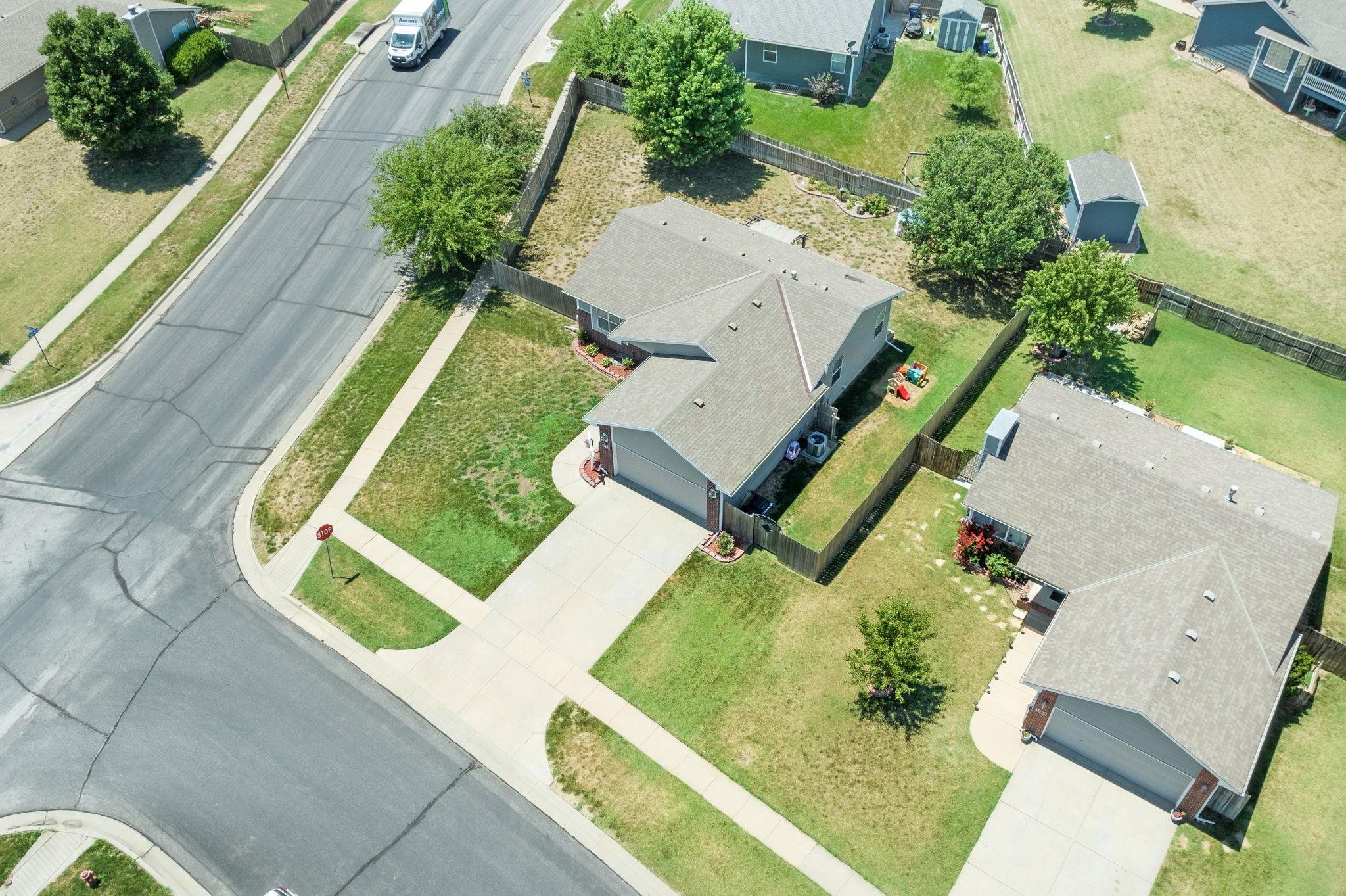 Goddard, Kansas 67052, United States, 4 Bedrooms Bedrooms, ,3 BathroomsBathrooms,Residential,Pending,51828