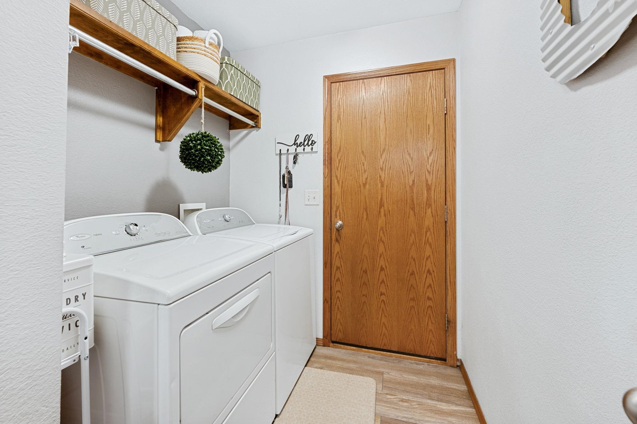 Goddard, Kansas 67052, United States, 4 Bedrooms Bedrooms, ,3 BathroomsBathrooms,Residential,Pending,51828