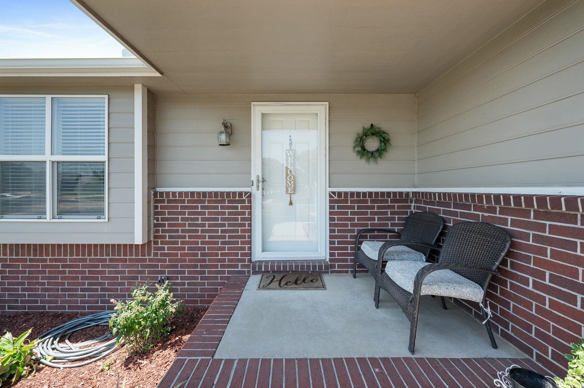 Goddard, Kansas 67052, United States, 4 Bedrooms Bedrooms, ,3 BathroomsBathrooms,Residential,Pending,51828